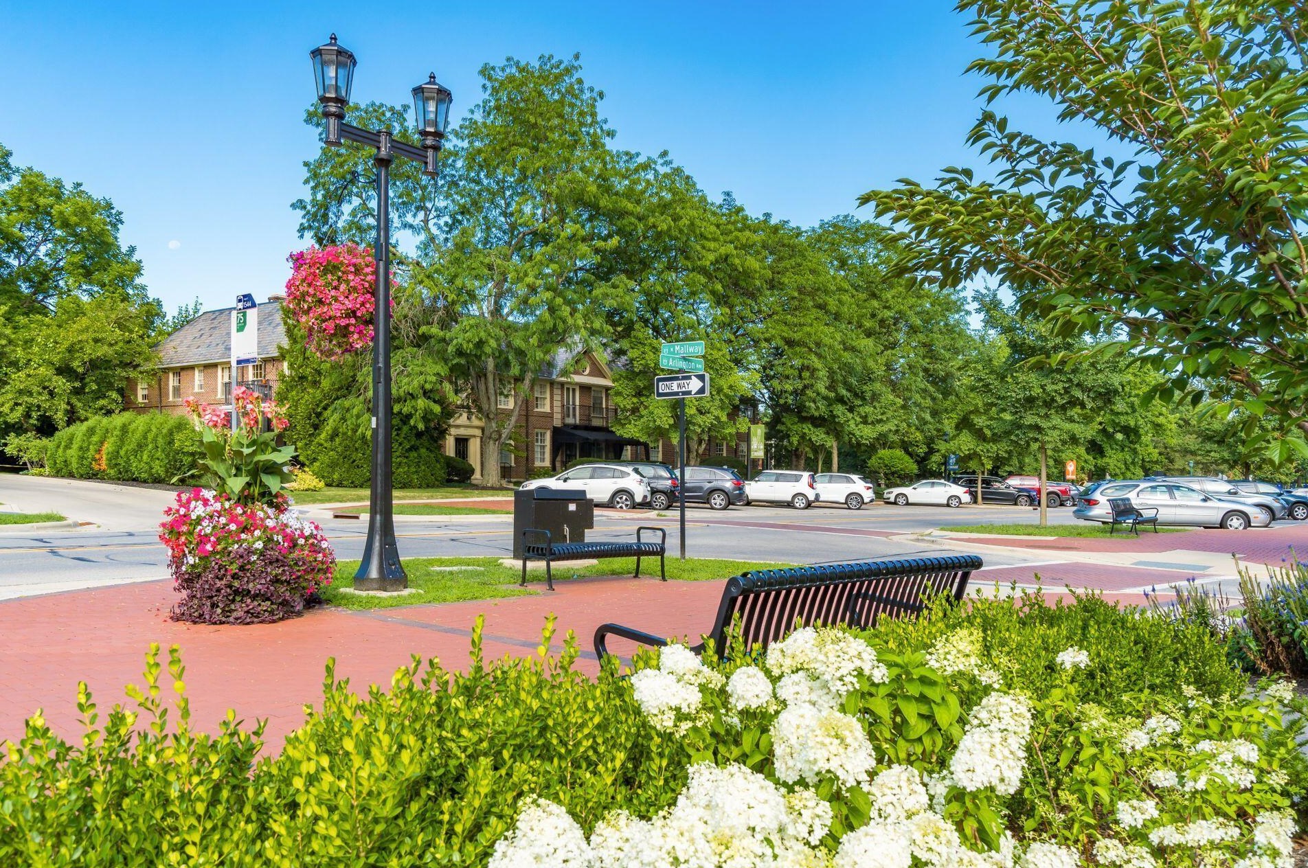 2673 Woodstock Rd, Columbus OH  43221-1719 exterior