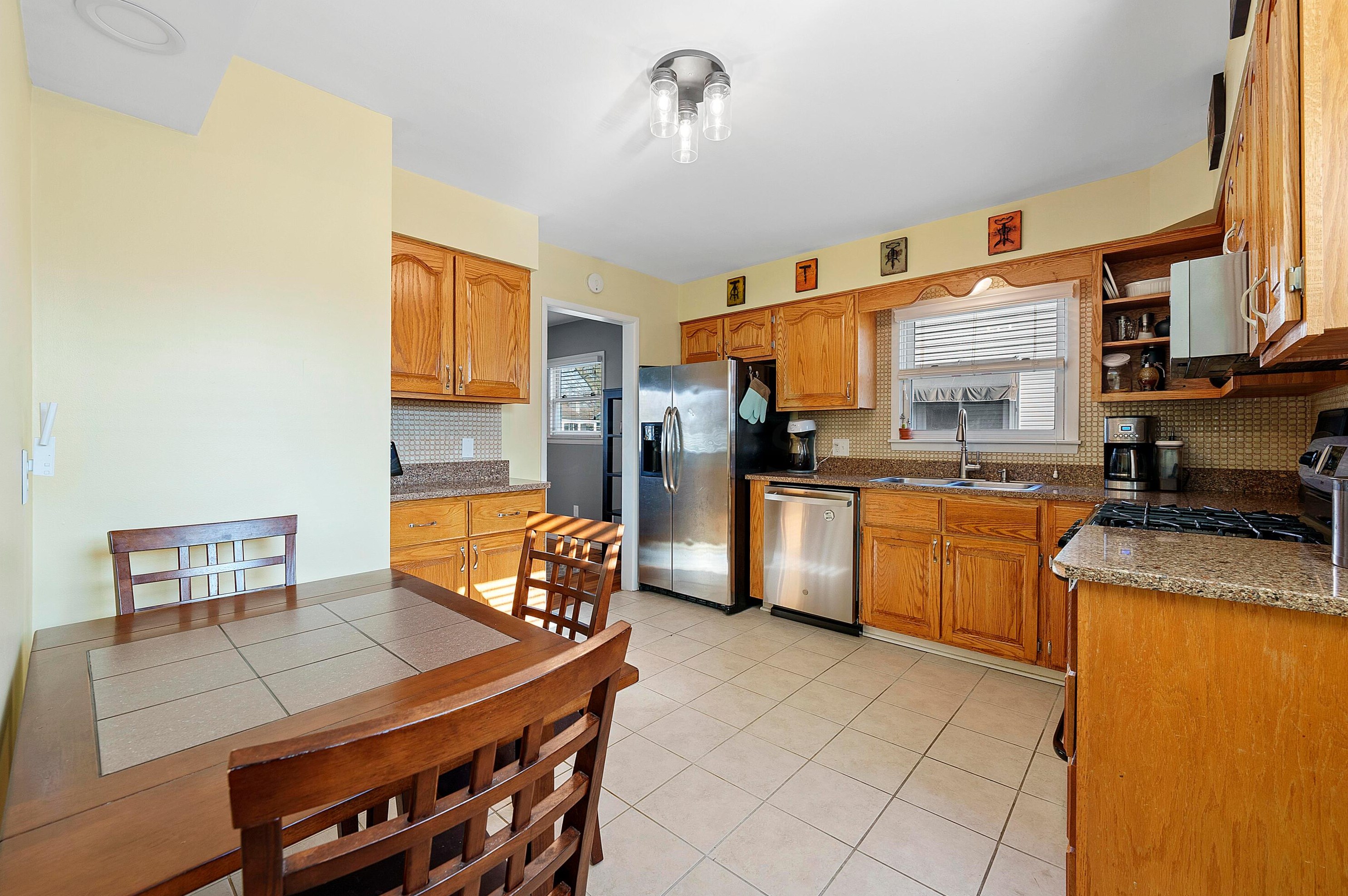 2673 Woodstock Rd, Columbus OH  43221-1719 exterior