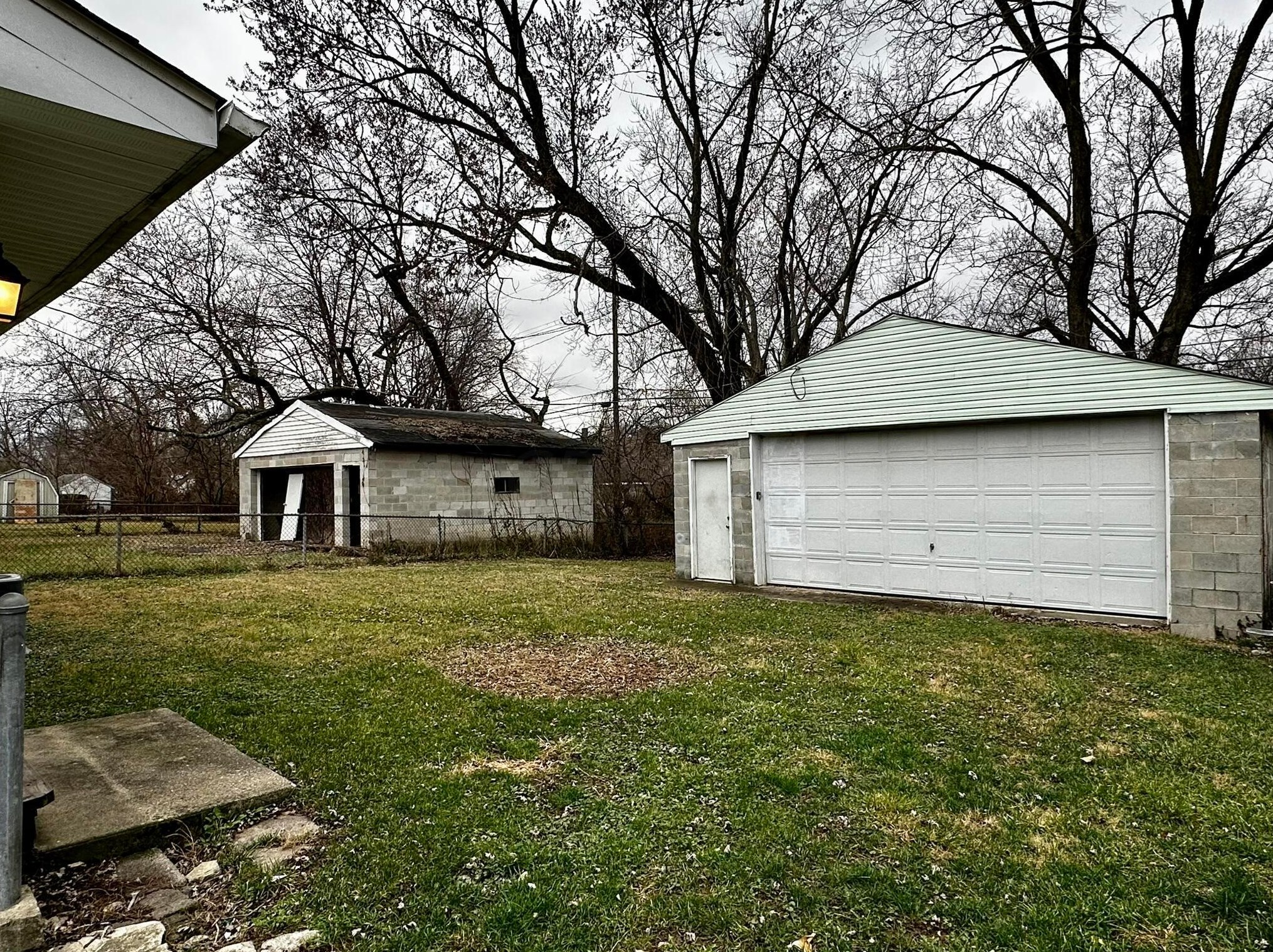 1899 Dunning Rd, Columbus, OH 43219-1331