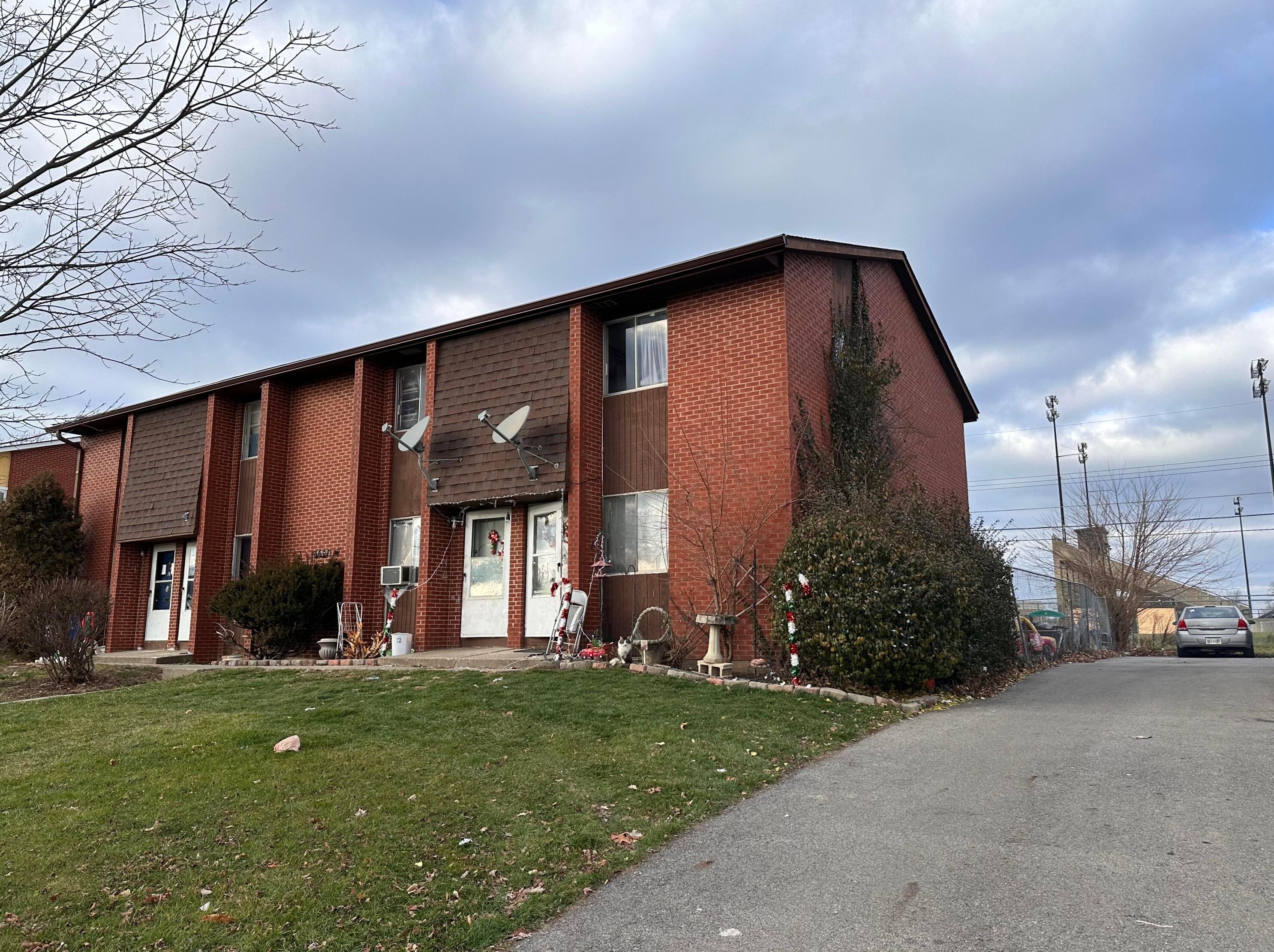 3654 Arnelle Rd, Columbus, OH 43228-3170