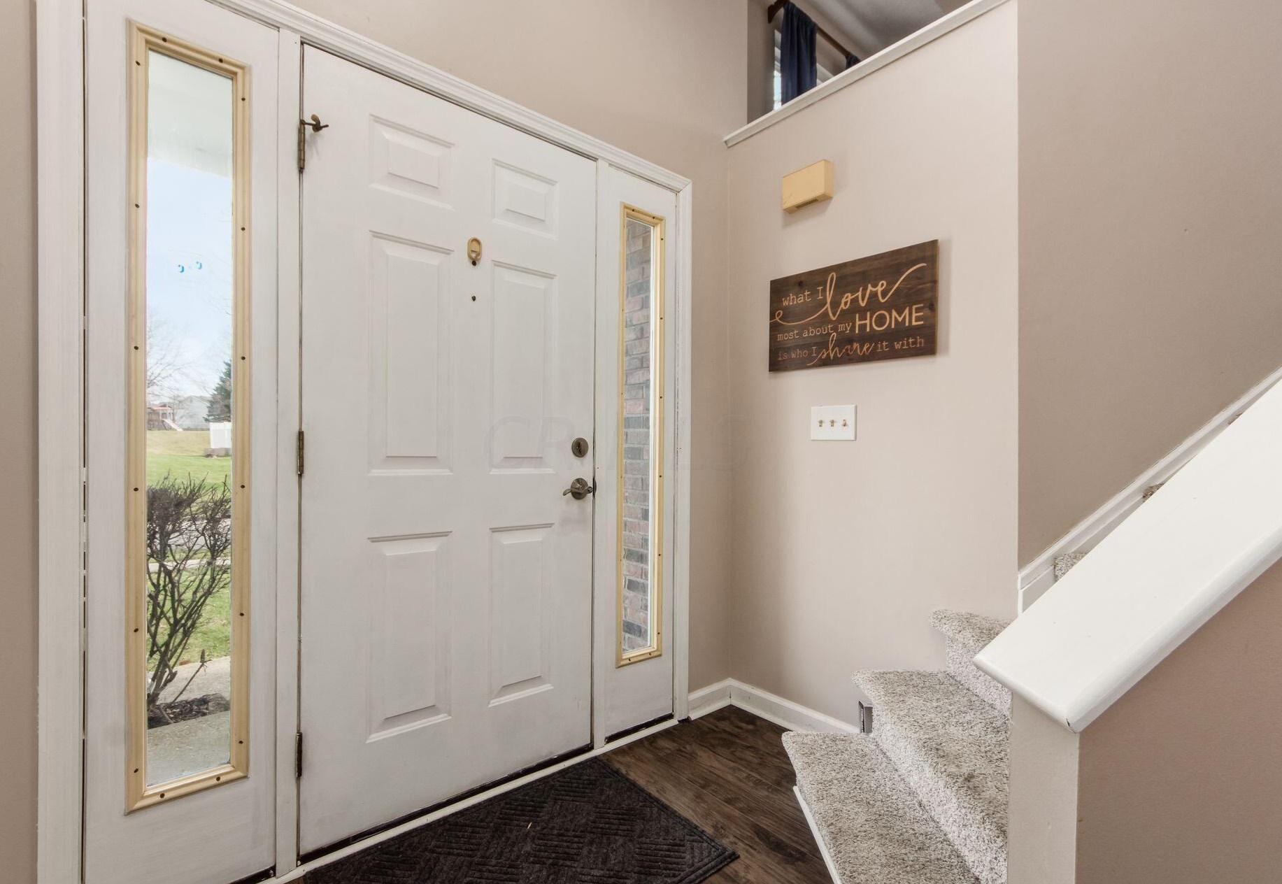 4273 Timber Valley Dr, Columbus, OH 43230-1593