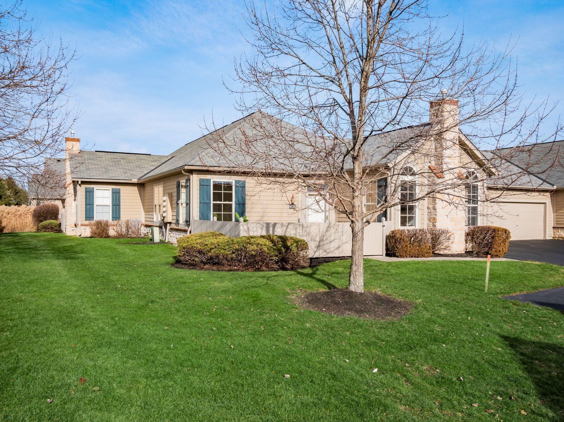 6628 Lakeview Cir, Cnl Wnchstr, OH 43110