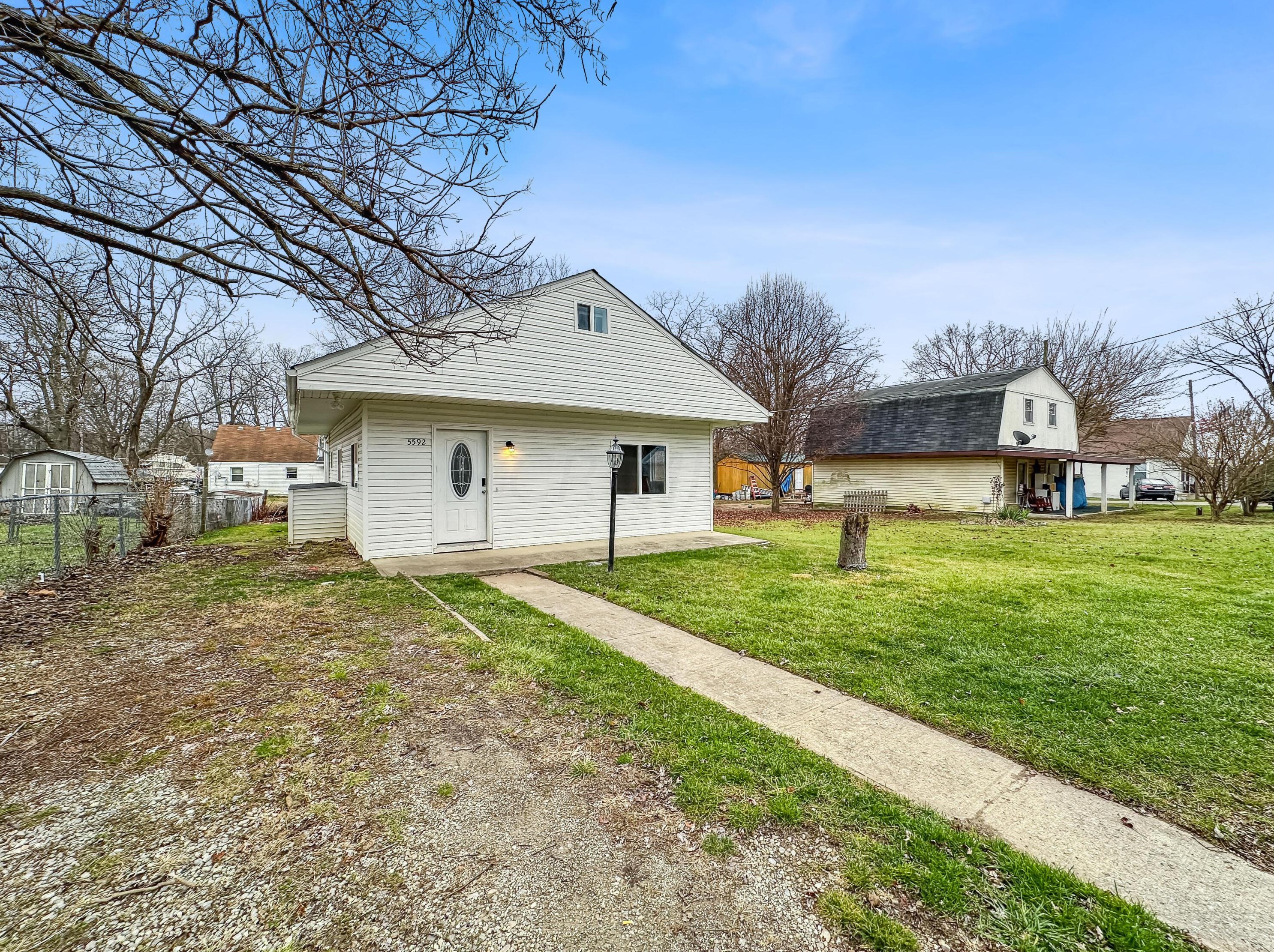 5592 Bellview Dr, Darbydale, OH 43123