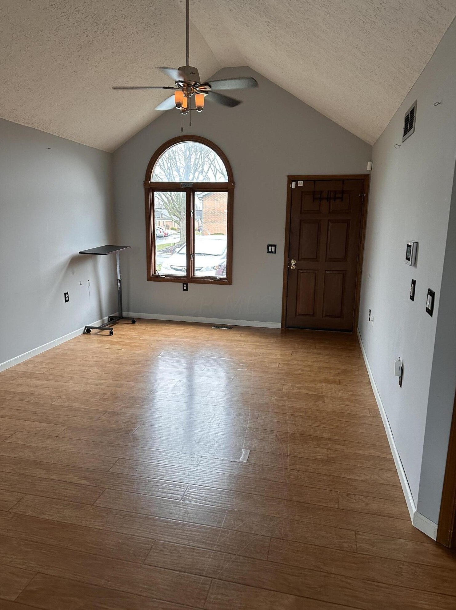 5836 Thada Ln, Columbus, OH 43229-3474