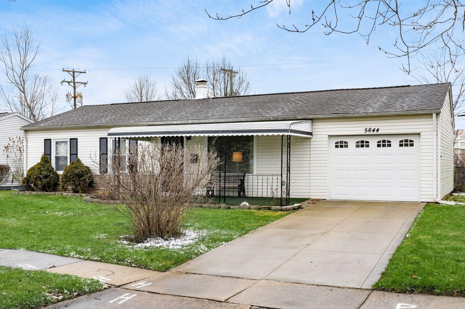 5644 Revere Dr, Hilliard, OH 43026-1365