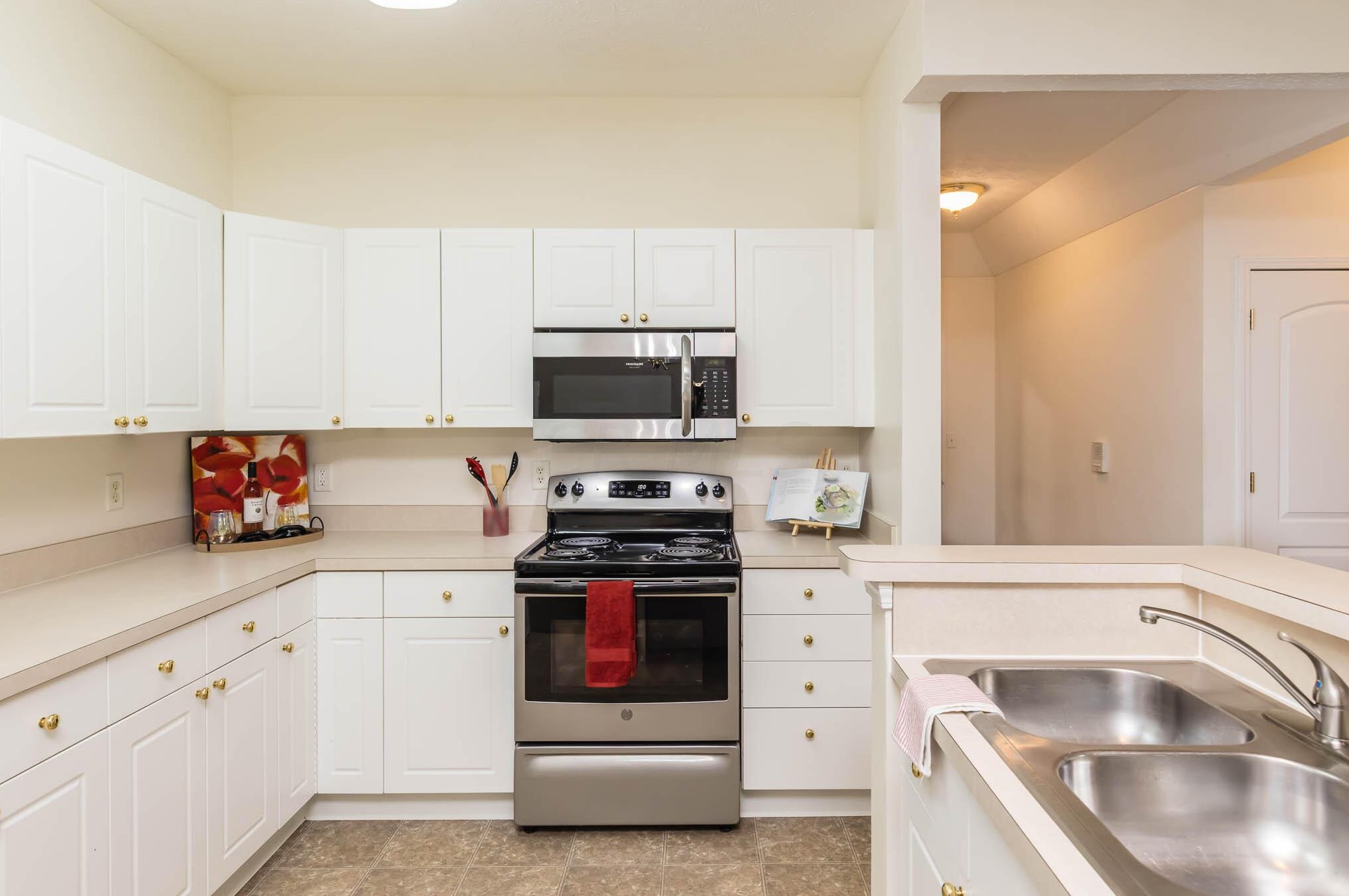 1929 Fortstone Ln, Columbus OH 43228-3876 exterior