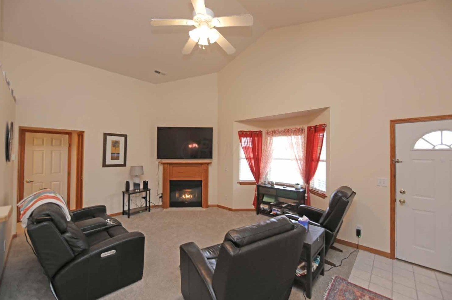 78 Fairway Dr, Mount Vernon, OH 43050-5404