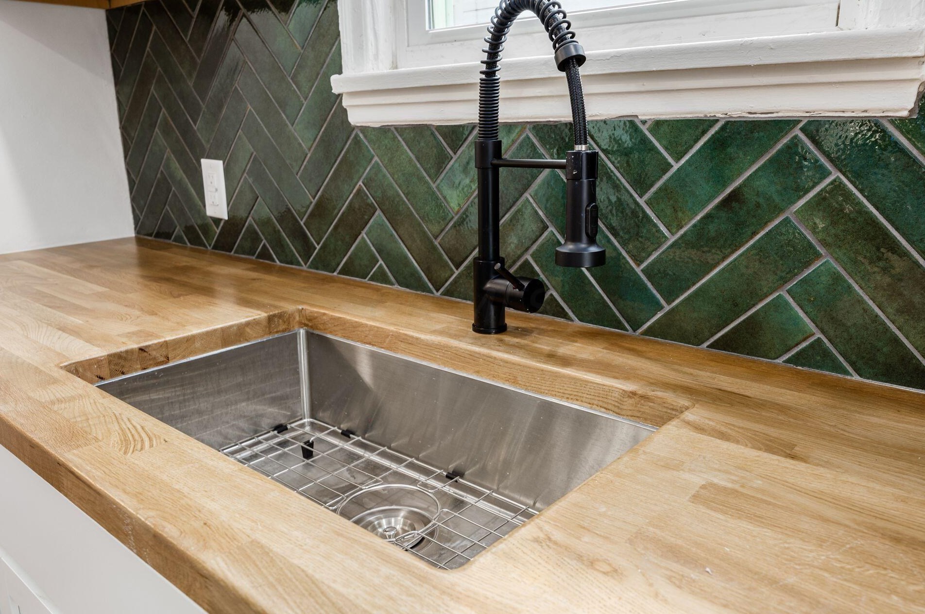 1442 20th Ave, Columbus OH  43211-2512 exterior