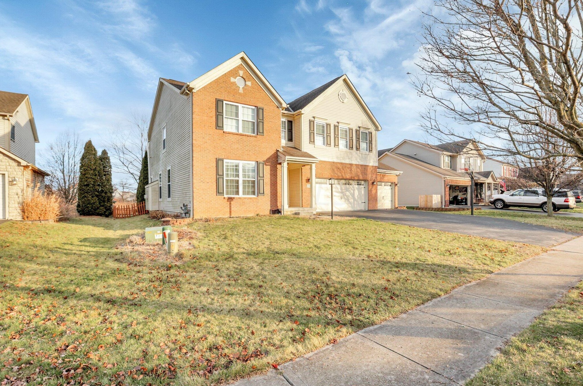 210 Carson Ct, Pickerington, OH 43147-7900