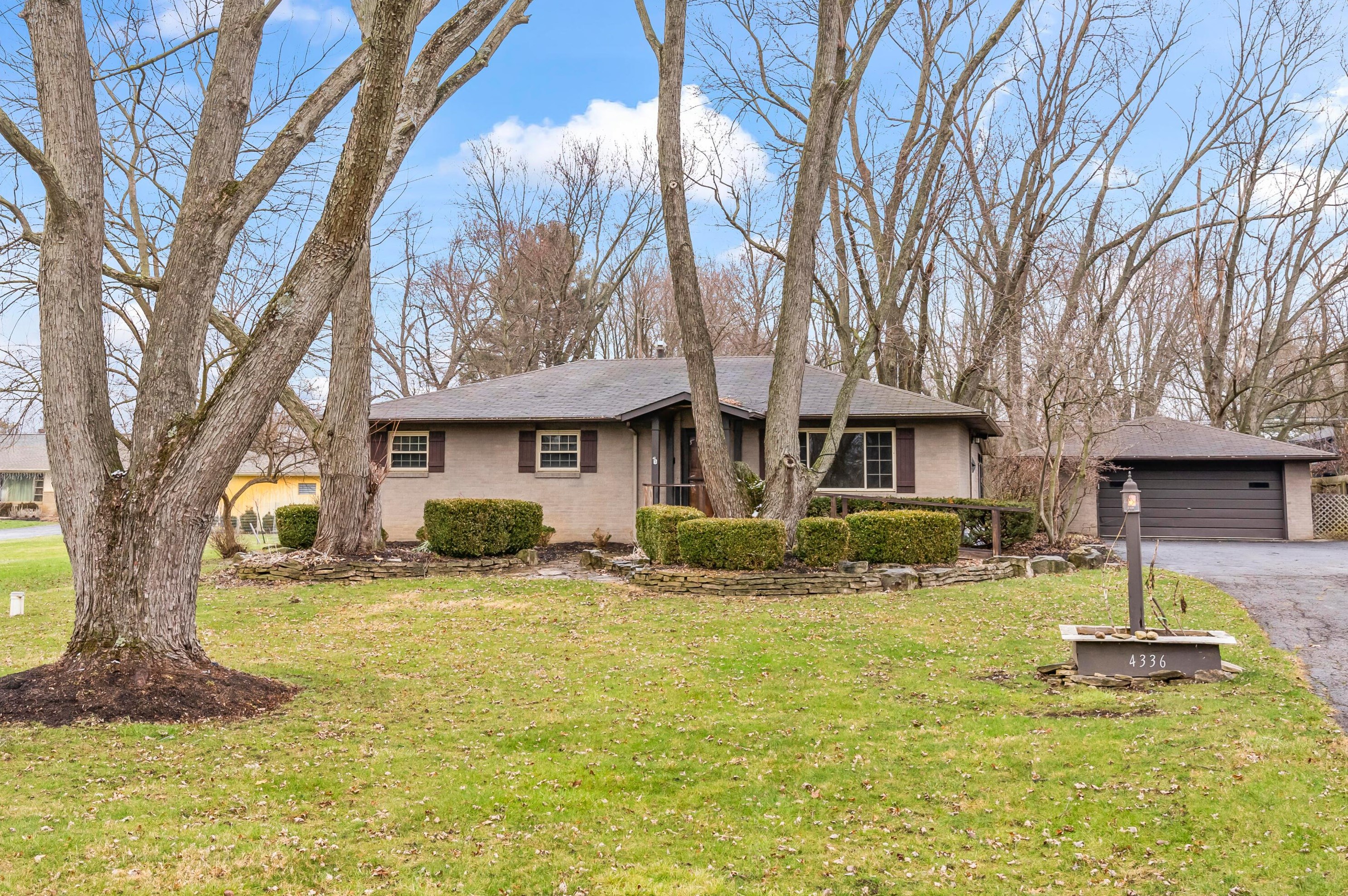 4336 Schirtzinger Rd, Hilliard, OH 43026-2549