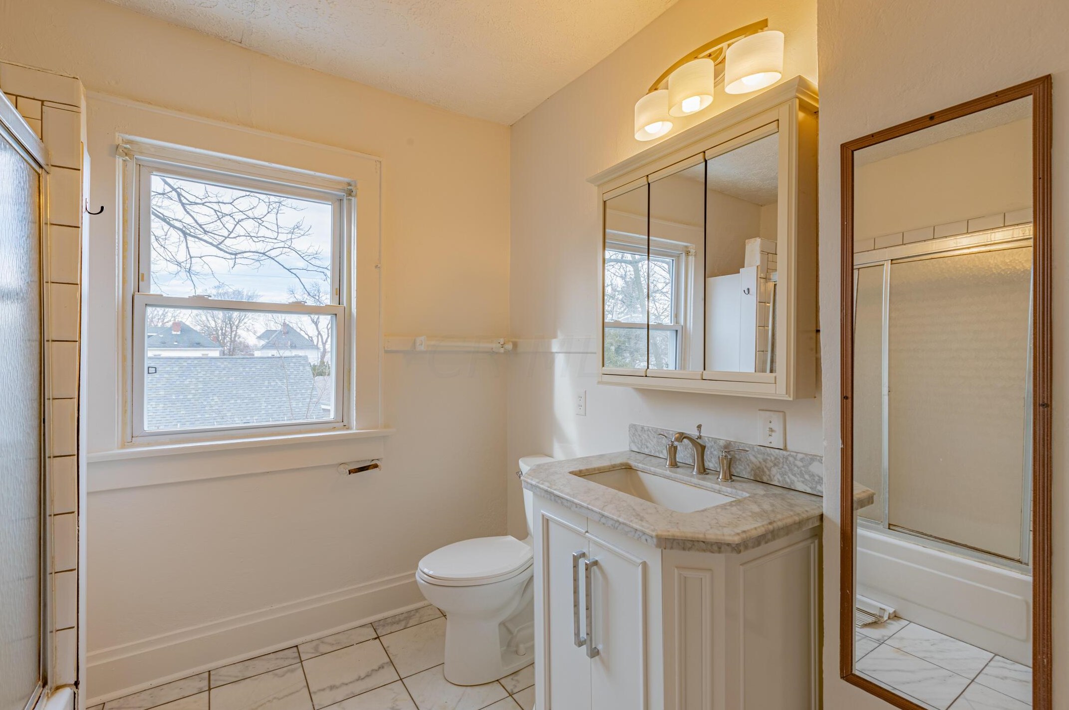 2461 Findley Ave, Columbus OH 43202-2919 exterior