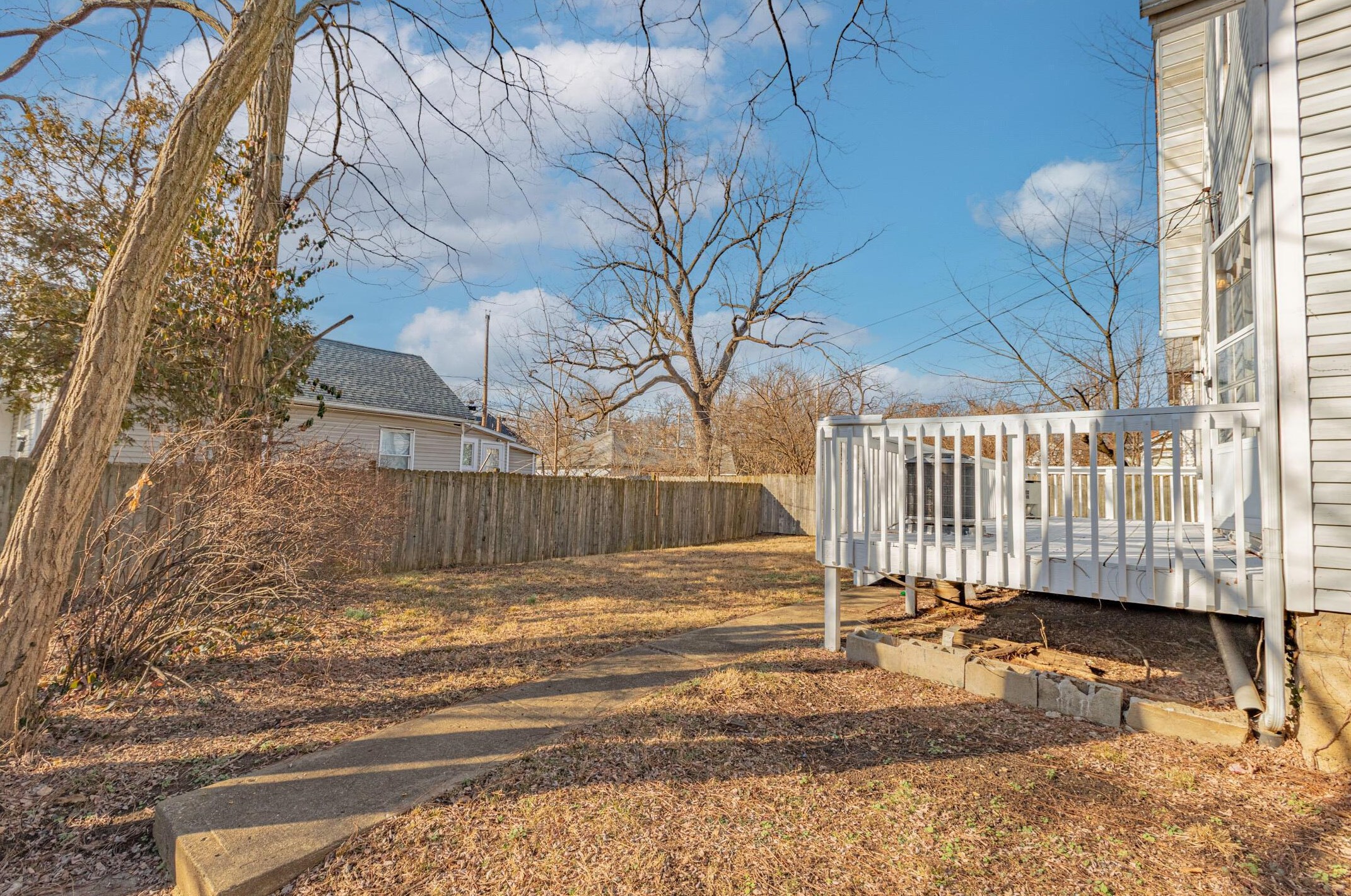 2461 Findley Ave, Columbus OH 43202-2919 exterior