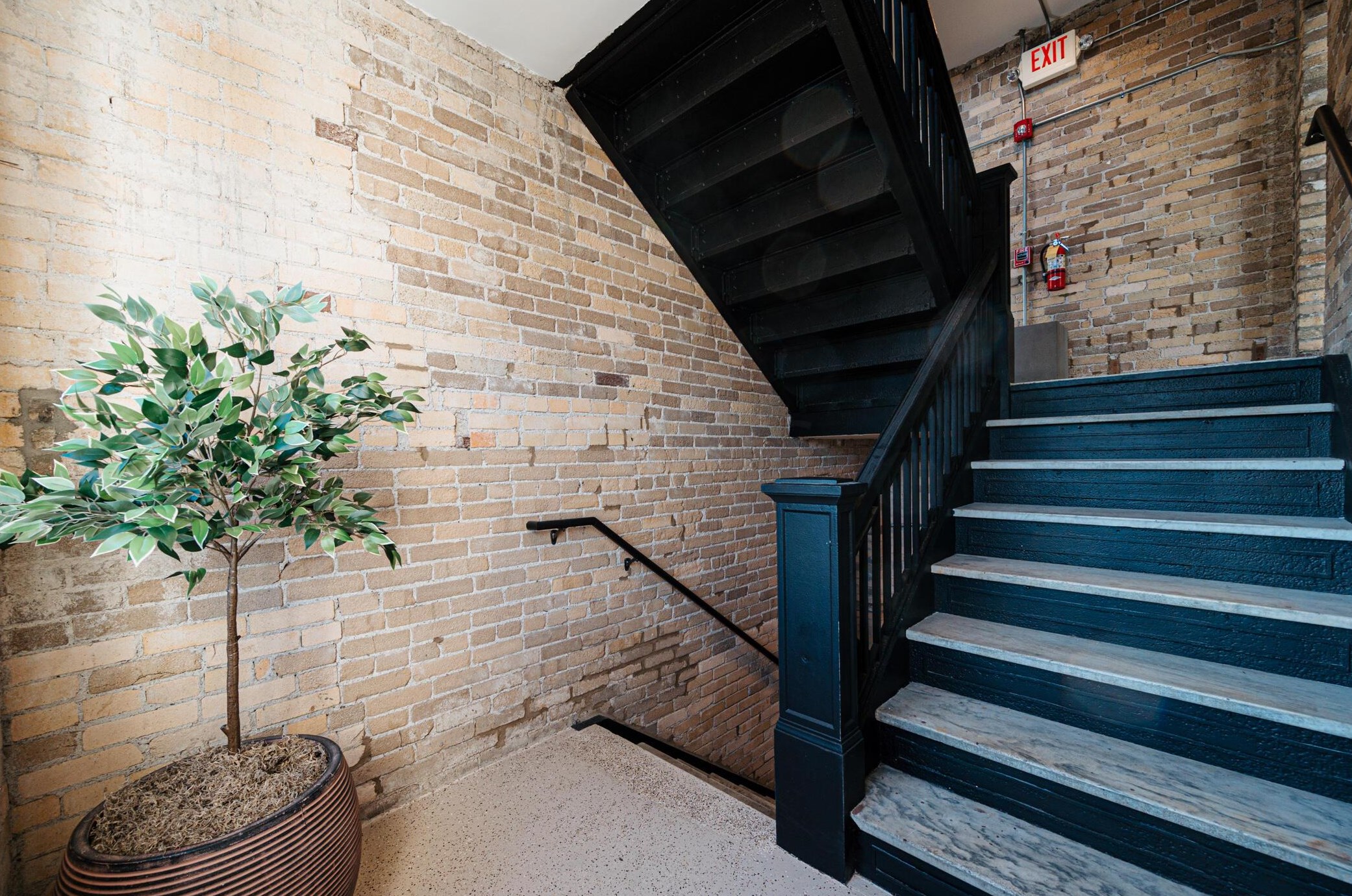 151 Sherman Ave, Columbus, OH 43205-1483