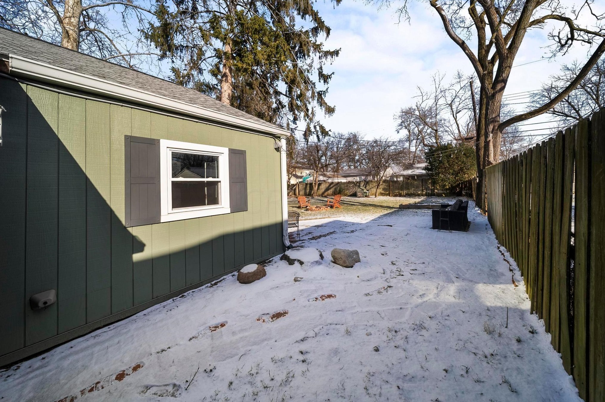 3038 Pontiac St, Columbus OH  43224-4039 exterior