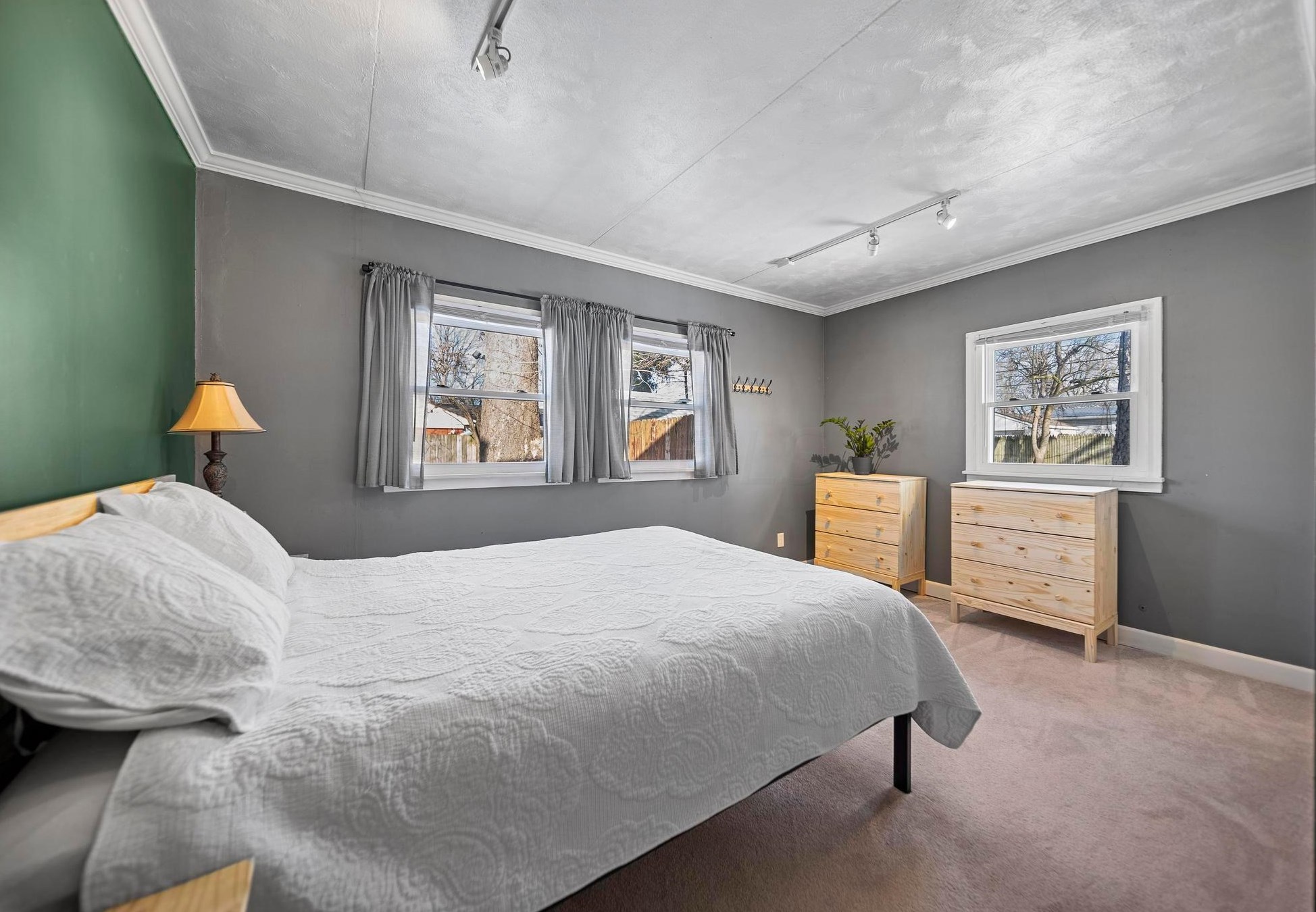 3038 Pontiac St, Columbus OH  43224-4039 exterior