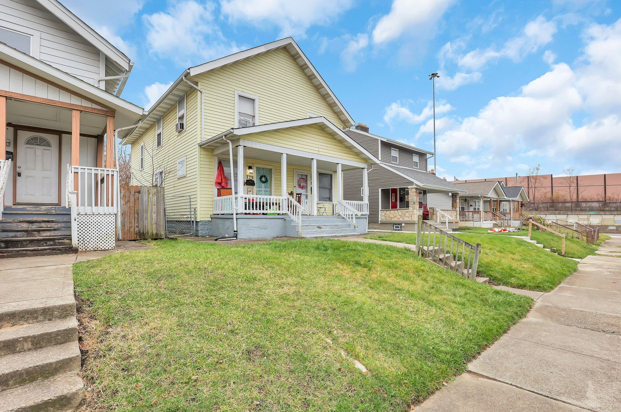 775 Starr Ave, Columbus OH  43201-3756 exterior