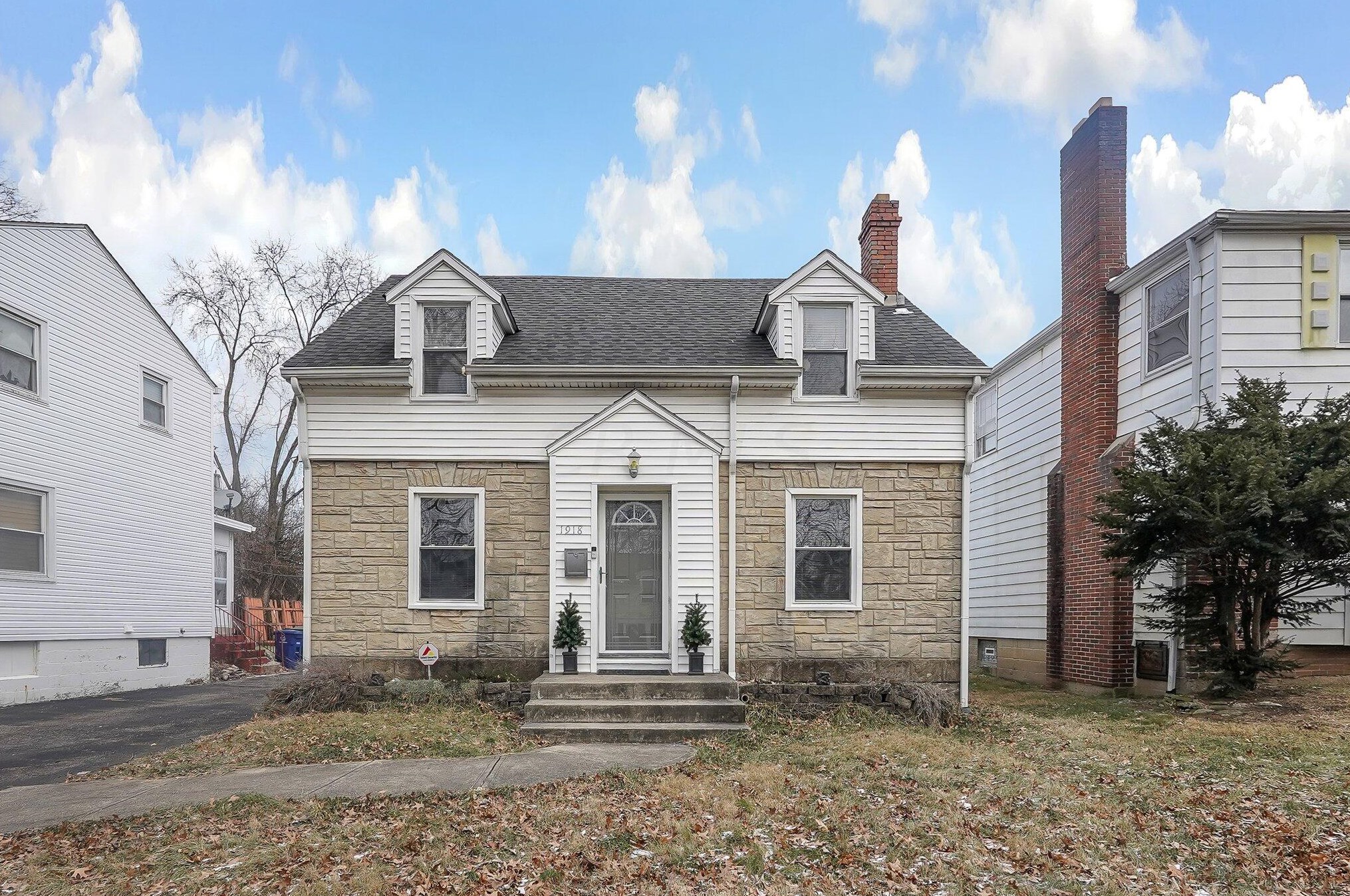 1918 Denbridge Way, Columbus, OH 43219-2912