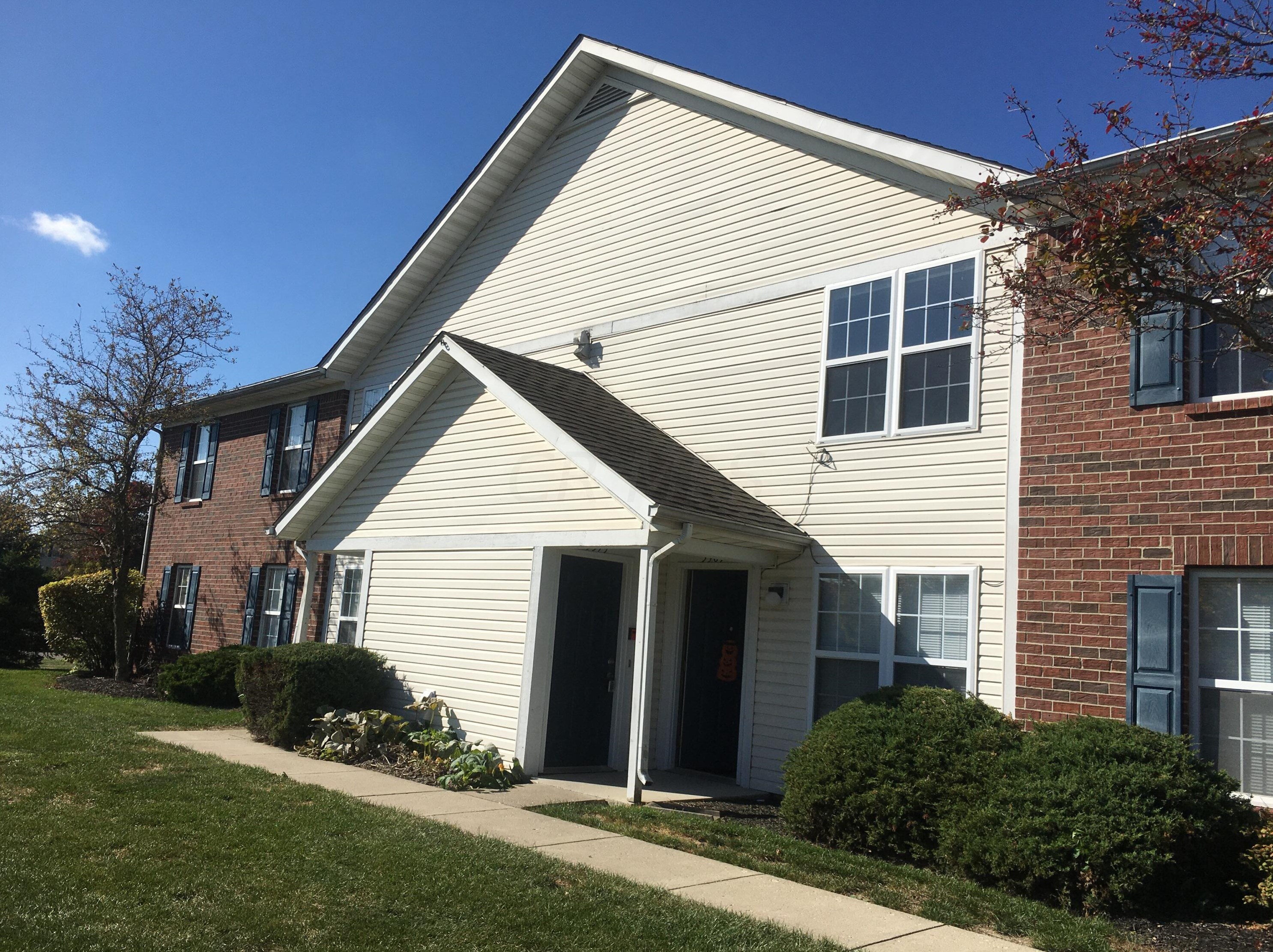 5395 Cypress Chase, Columbus OH  43228-7213 exterior