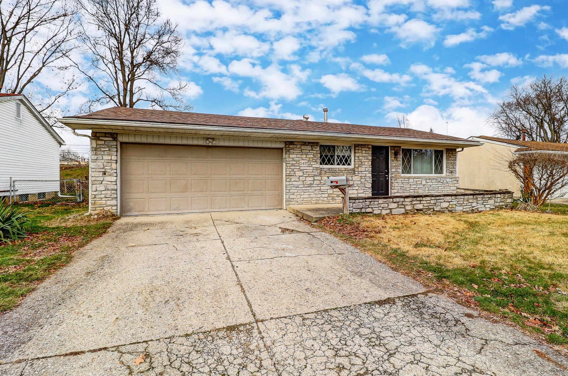2437 Daily Rd, Columbus, OH 43232-4526