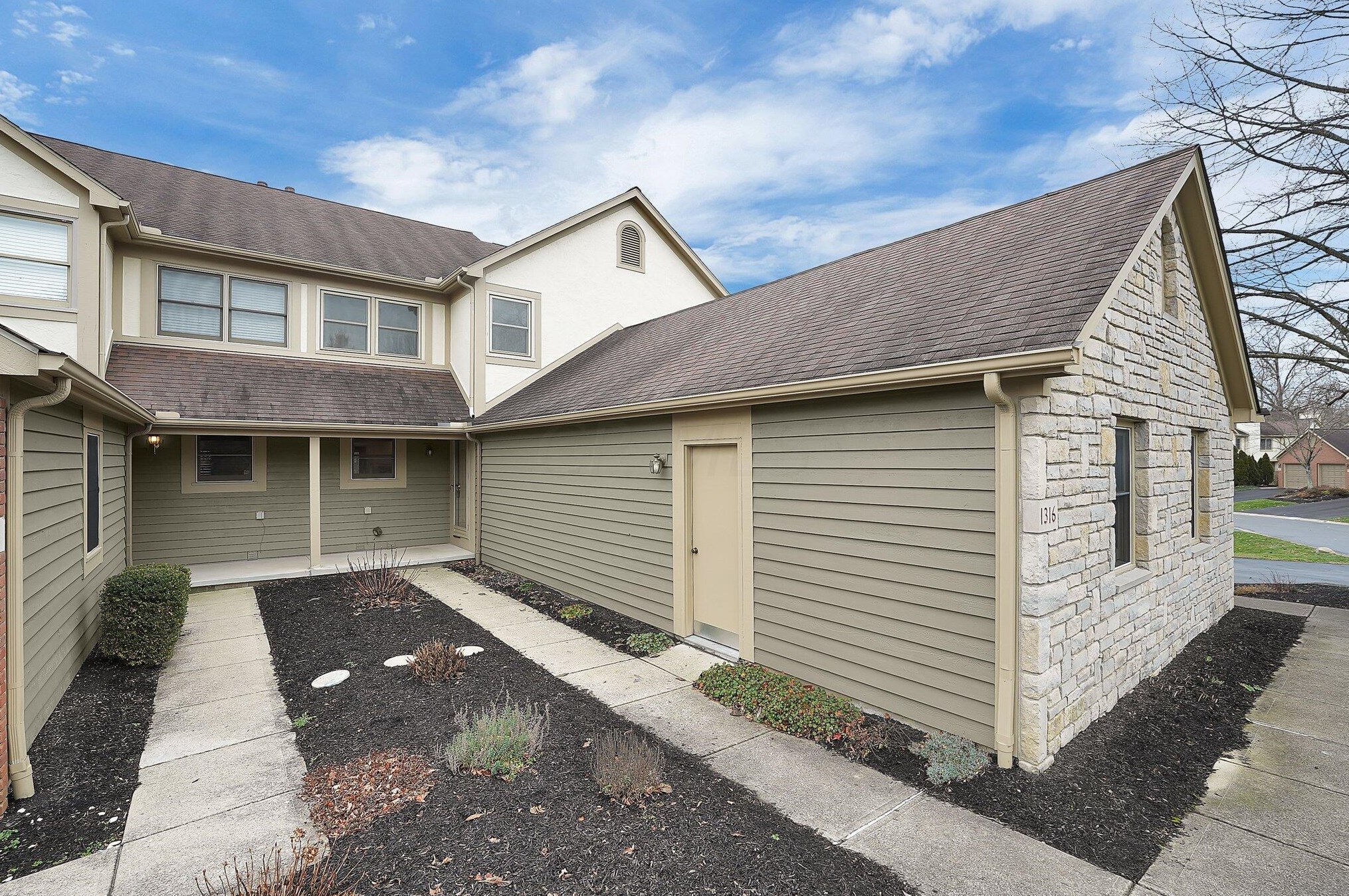 1316 Spring Brook Ct, Westerville, OH 43081-3789