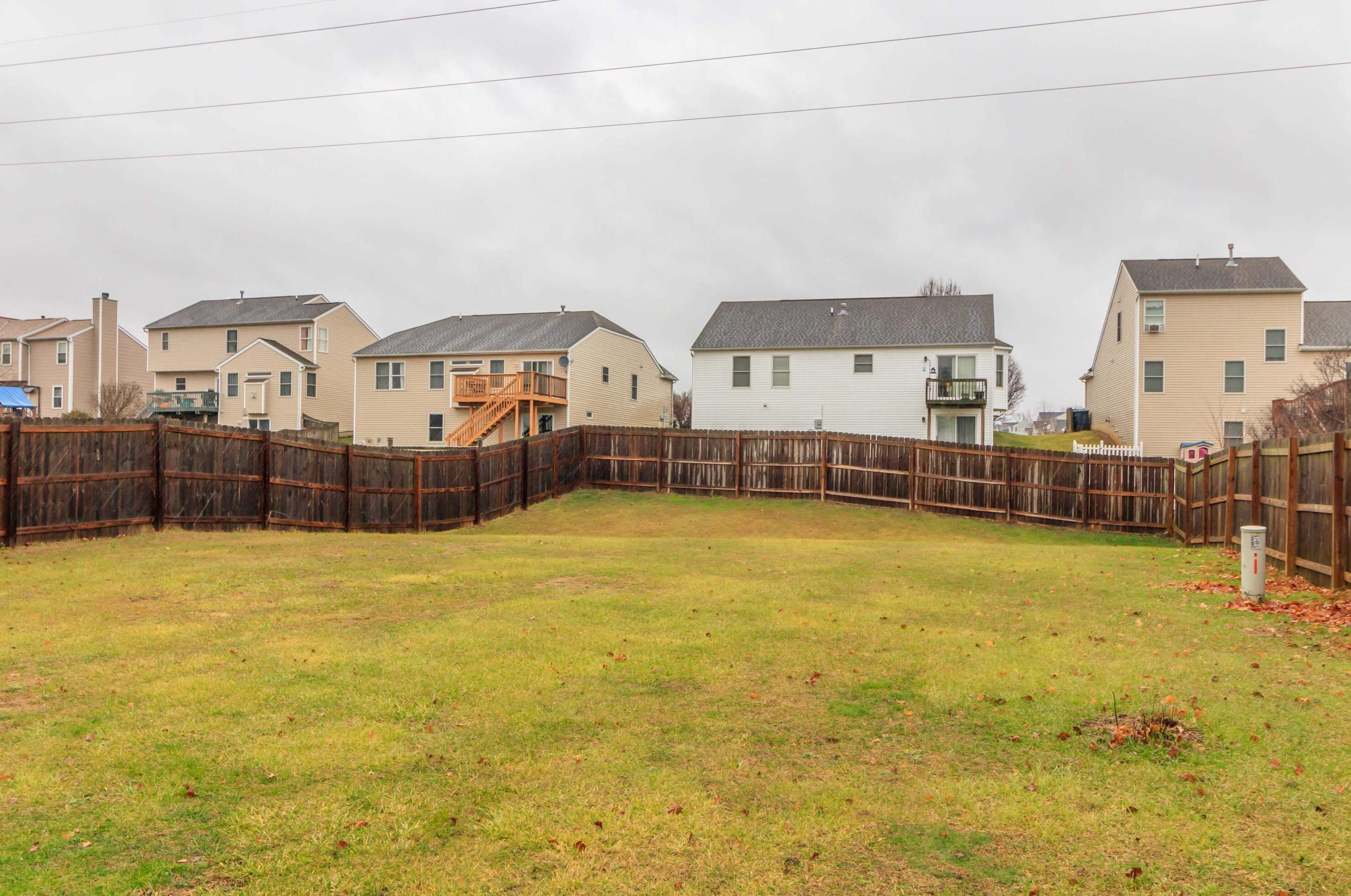 1892 Wind River Dr, Lancaster, OH 43130
