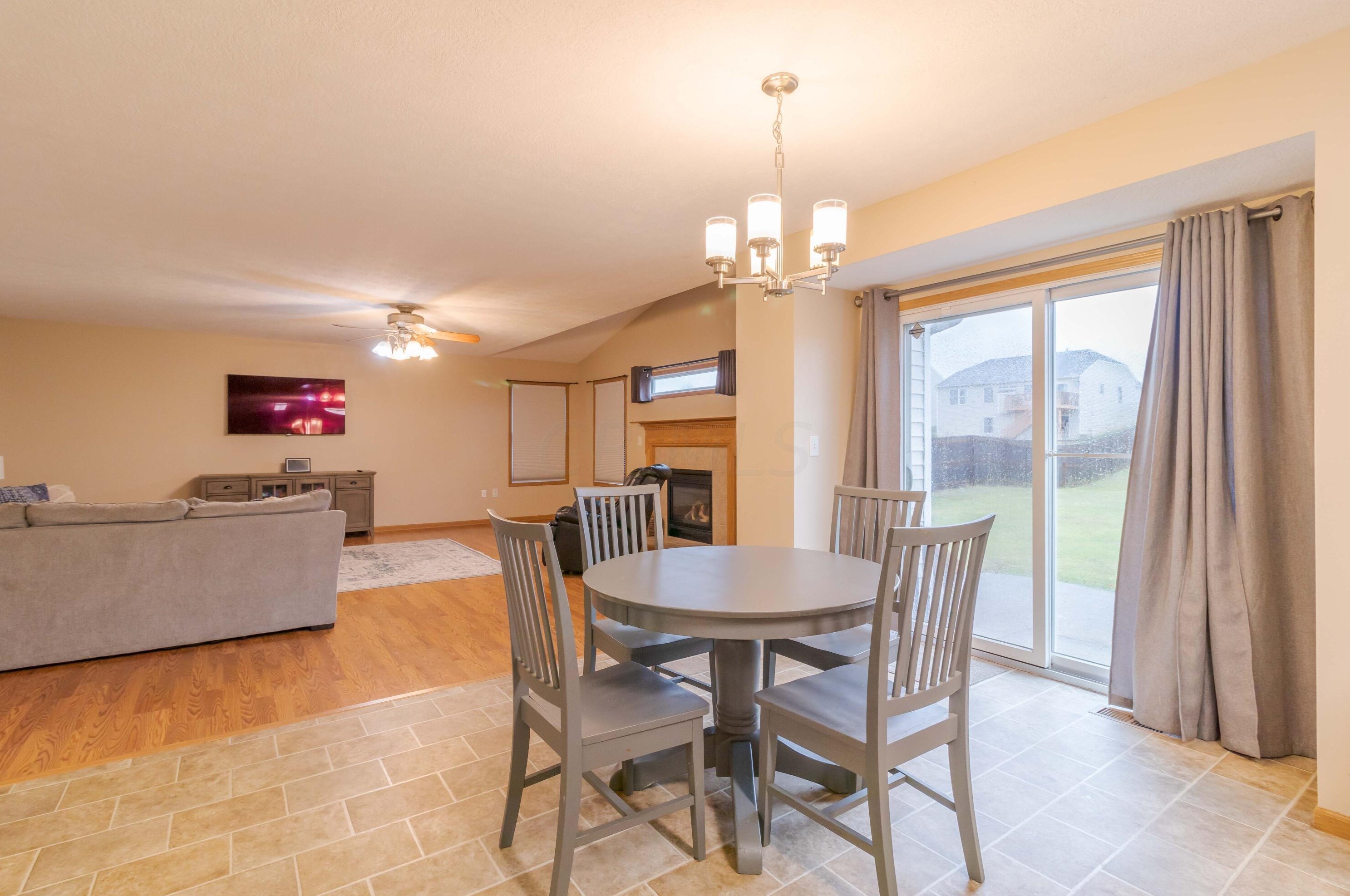 1892 Wind River Dr, Lancaster OH  43130-8017 exterior