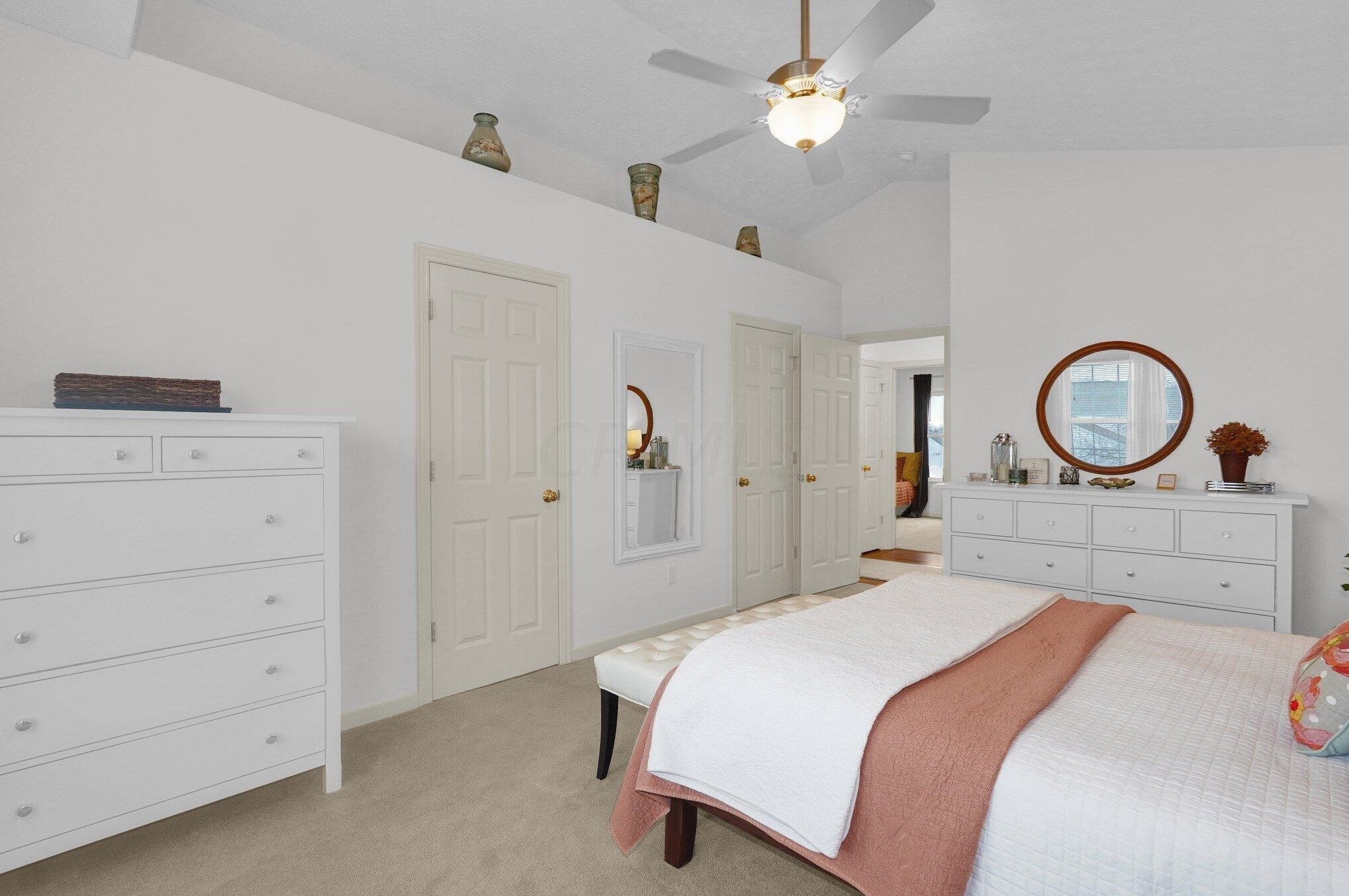 9226 Prestwick Grn Dr, Columbus OH 43240-2137 exterior