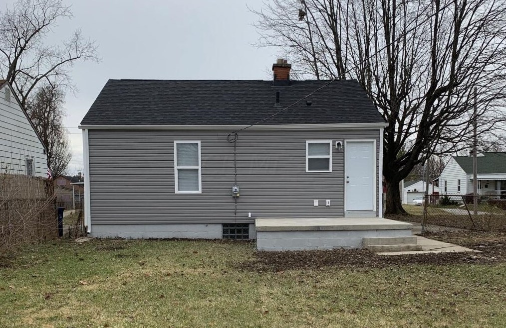2606 Hiawatha St, Columbus, OH 43211-1112