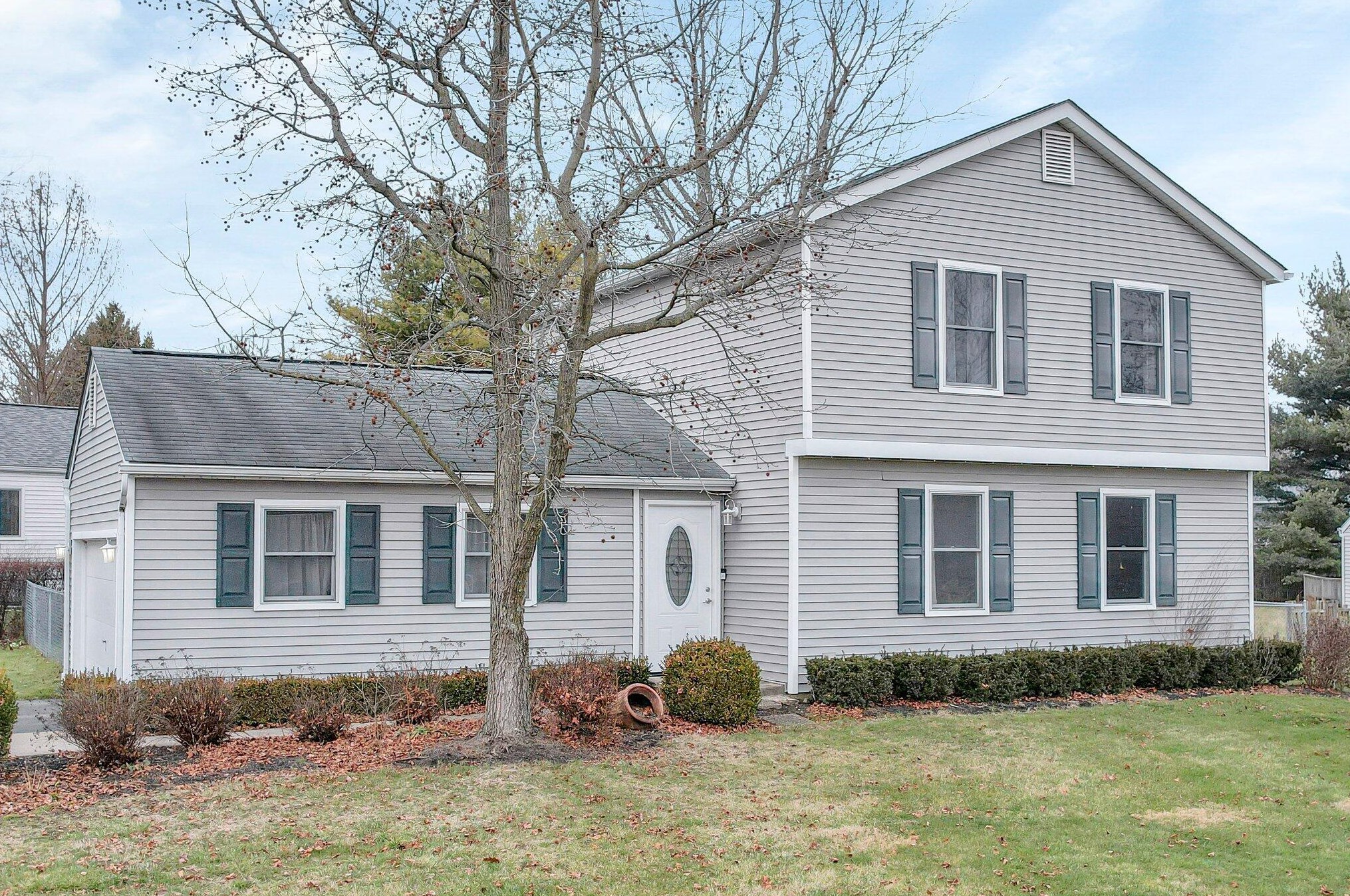 1174 Tillicum Dr, Columbus, OH 43085-1557