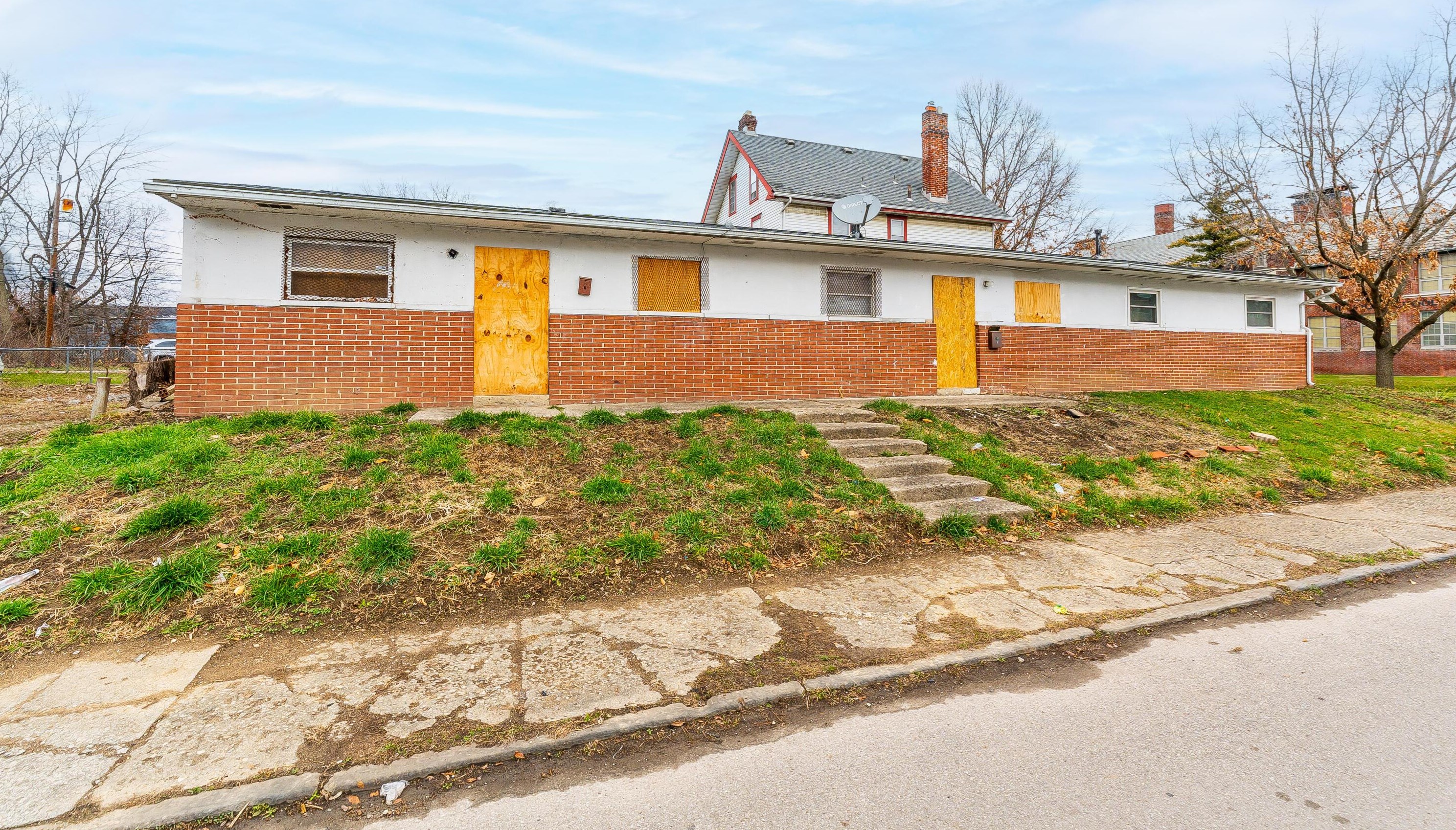 1656 Kent St, Columbus OH  43205-3005 exterior