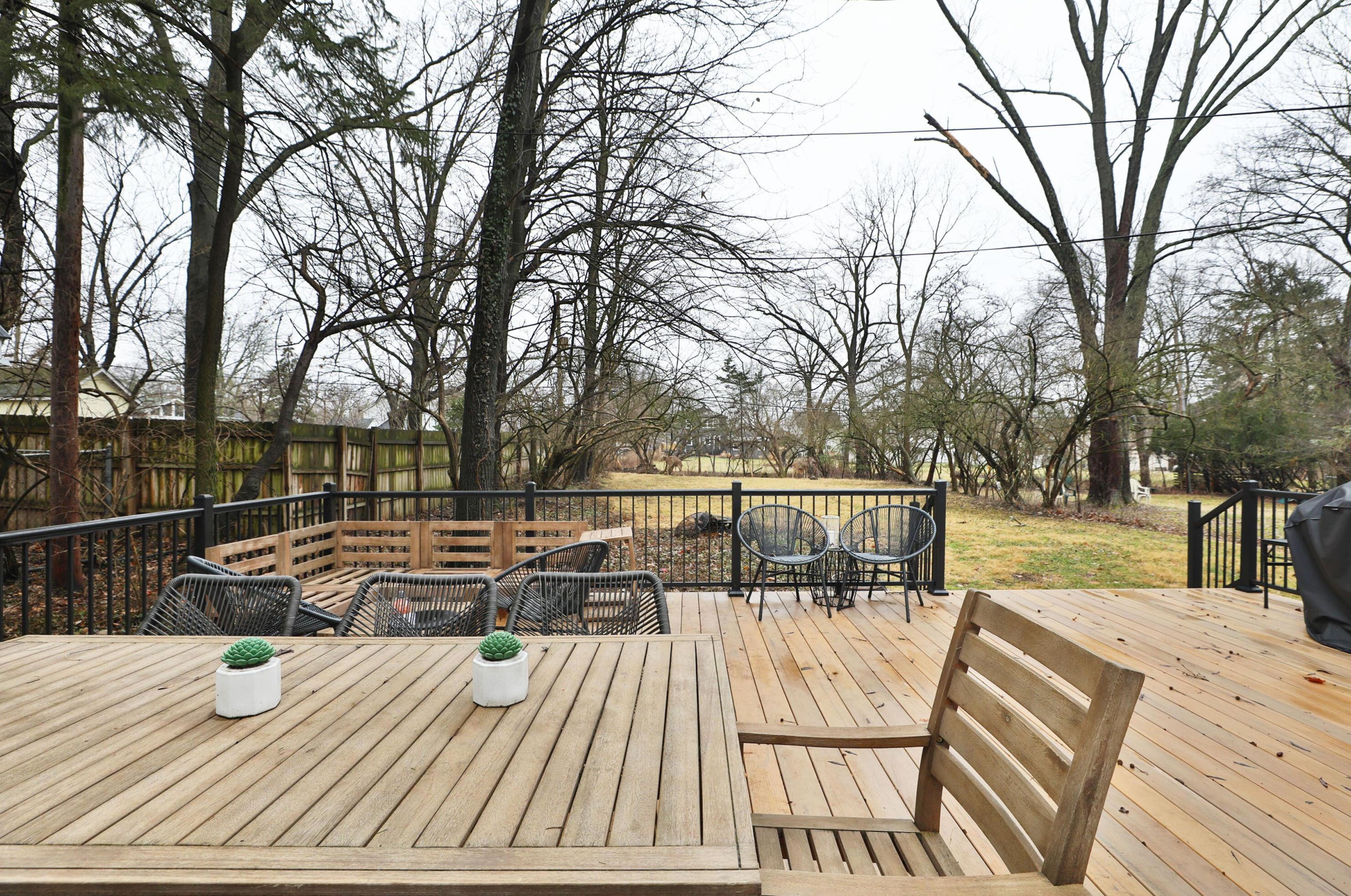 217 Canyon Dr, Columbus OH  43214-3105 exterior