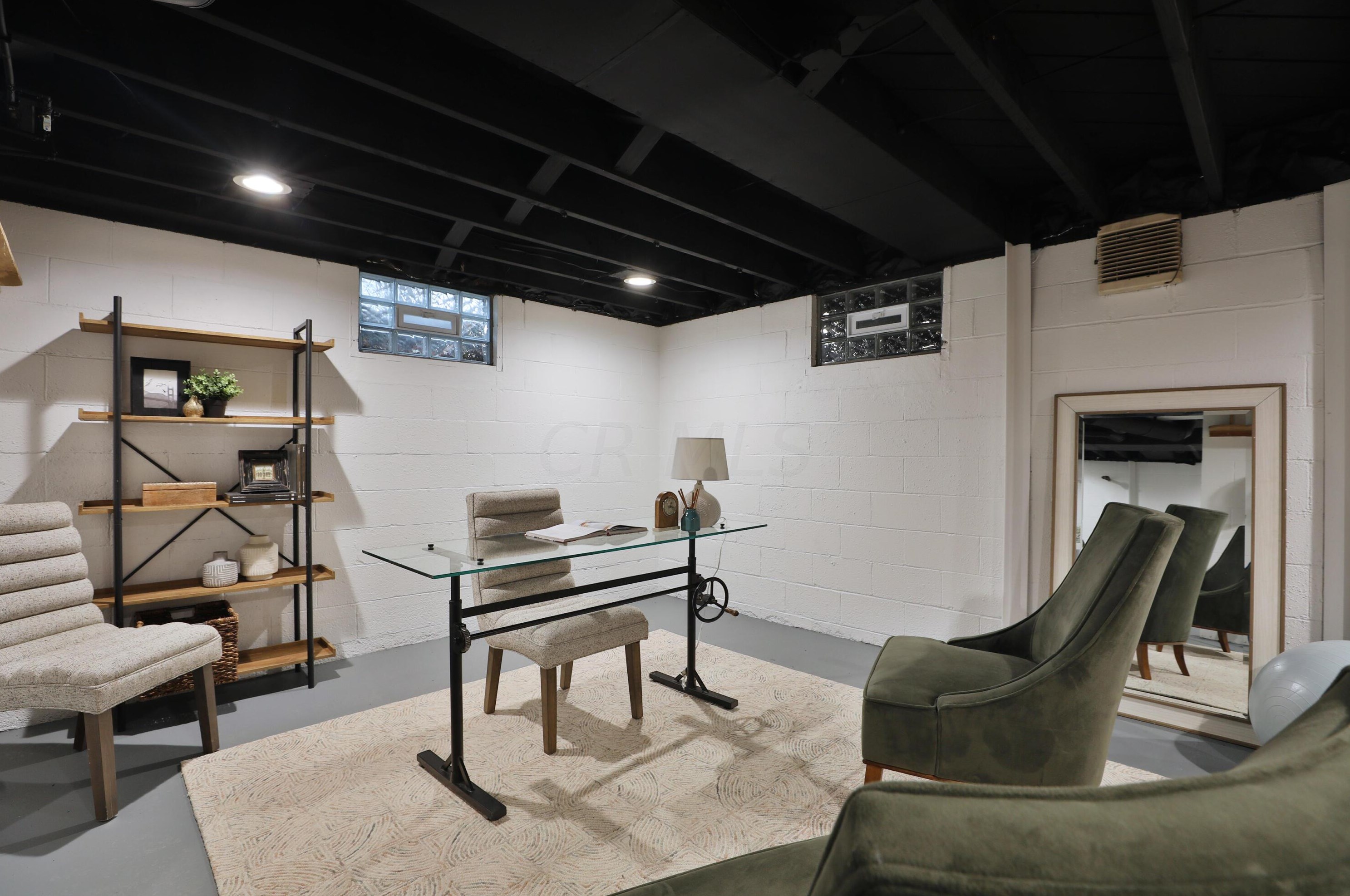 217 Canyon Dr, Columbus OH  43214-3105 exterior