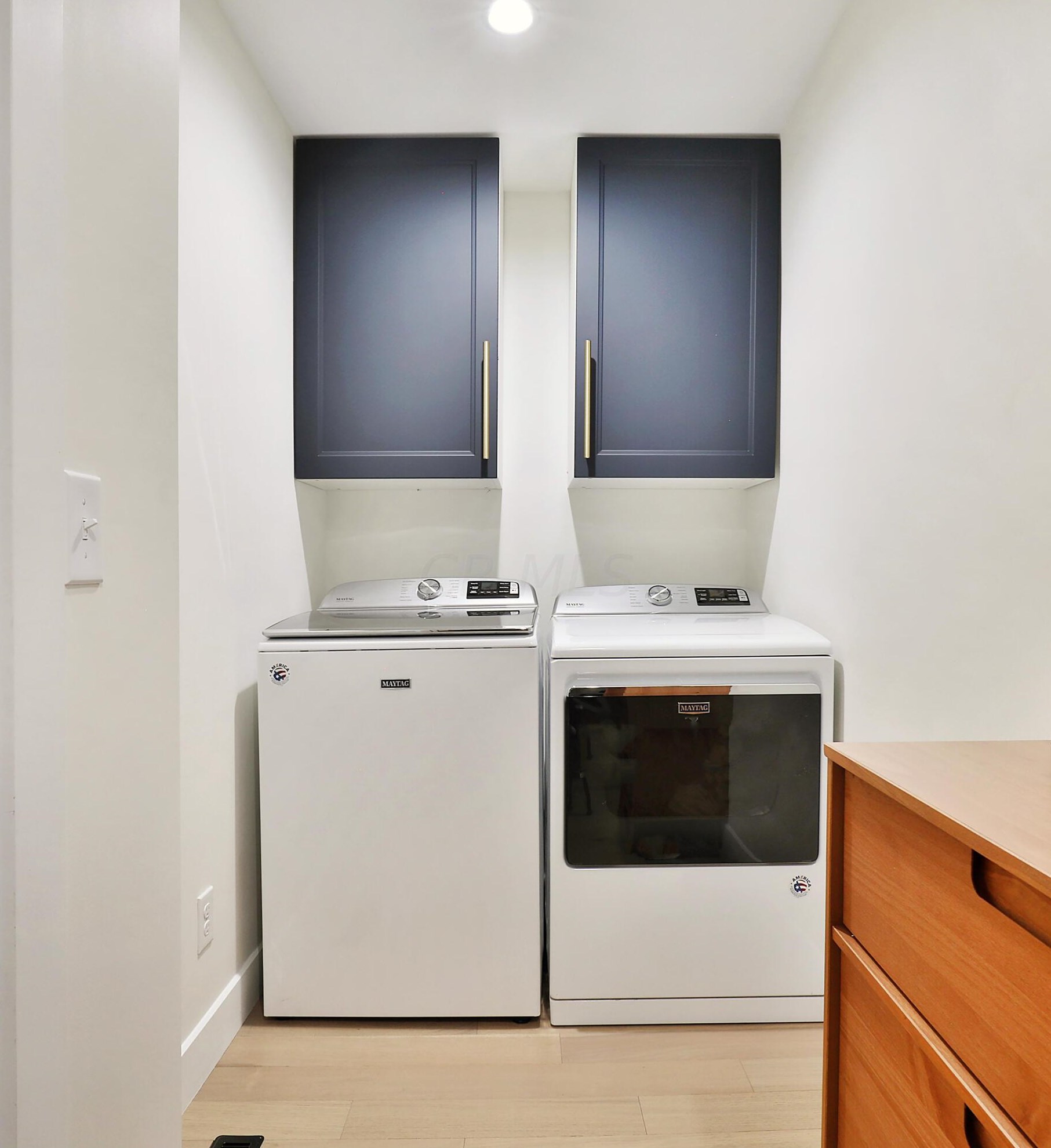 217 Canyon Dr, Columbus OH  43214-3105 exterior