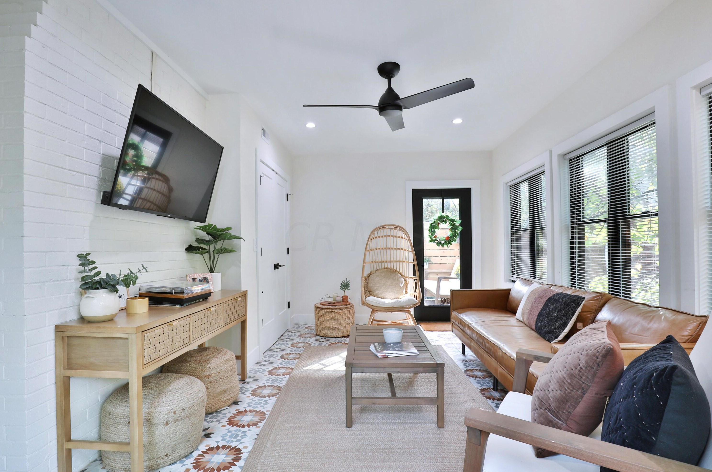 217 Canyon Dr, Columbus OH  43214-3105 exterior