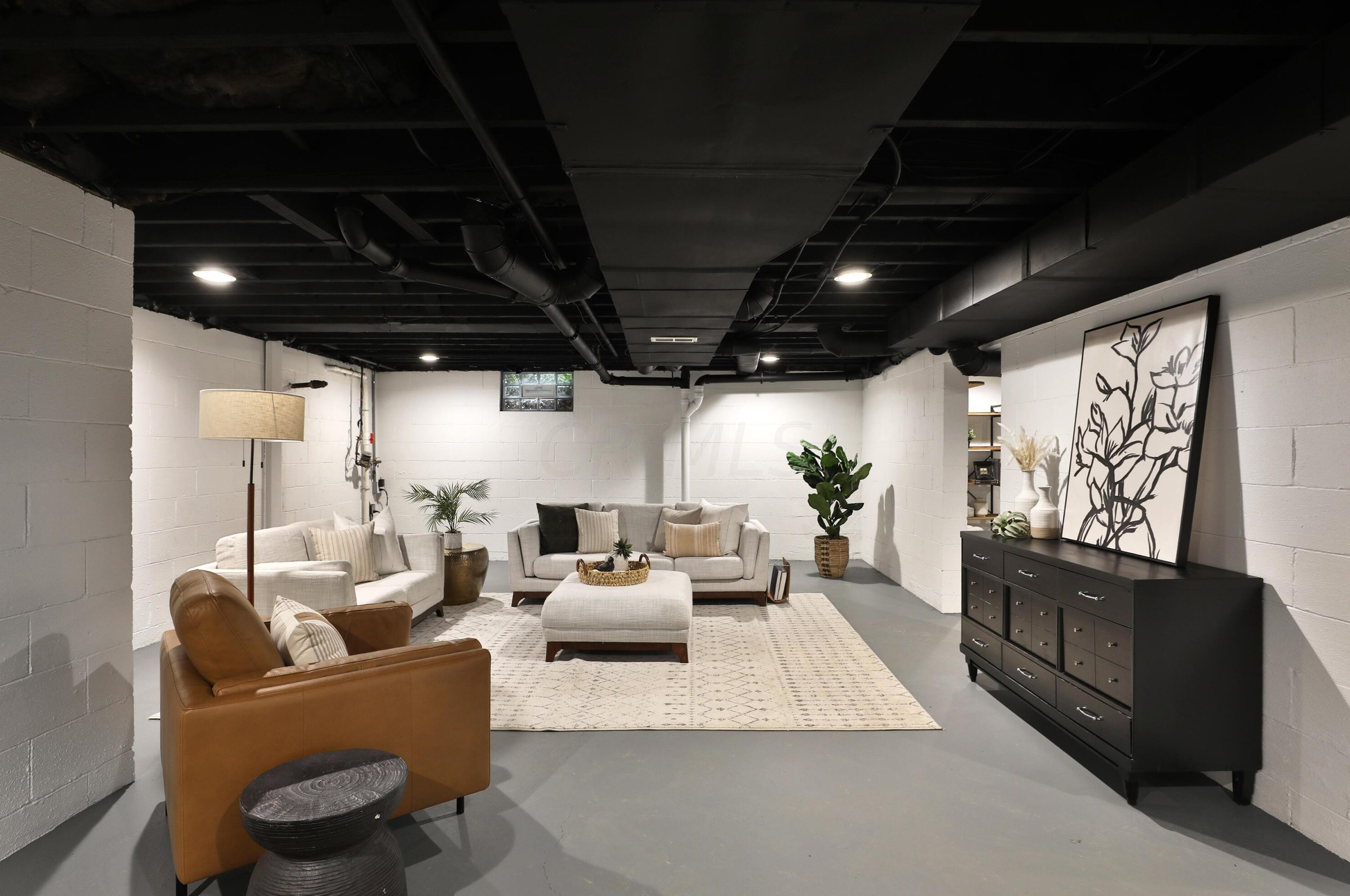 217 Canyon Dr, Columbus OH  43214-3105 exterior