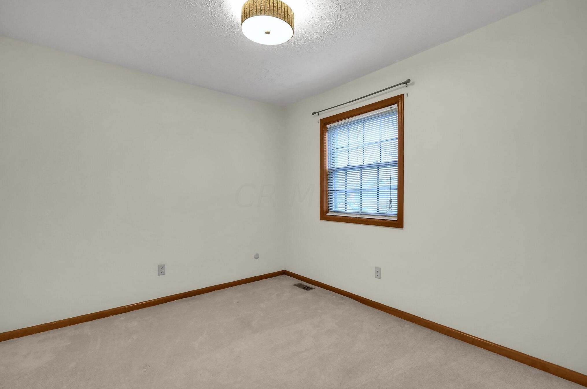 1261 Youngland Dr, Columbus OH 43228-9599 exterior