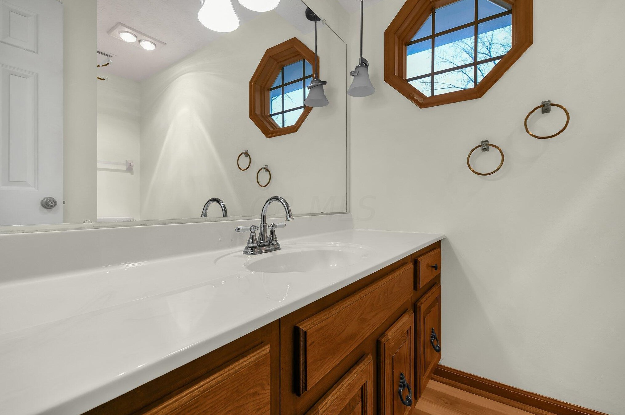 1261 Youngland Dr, Columbus OH 43228-9599 exterior