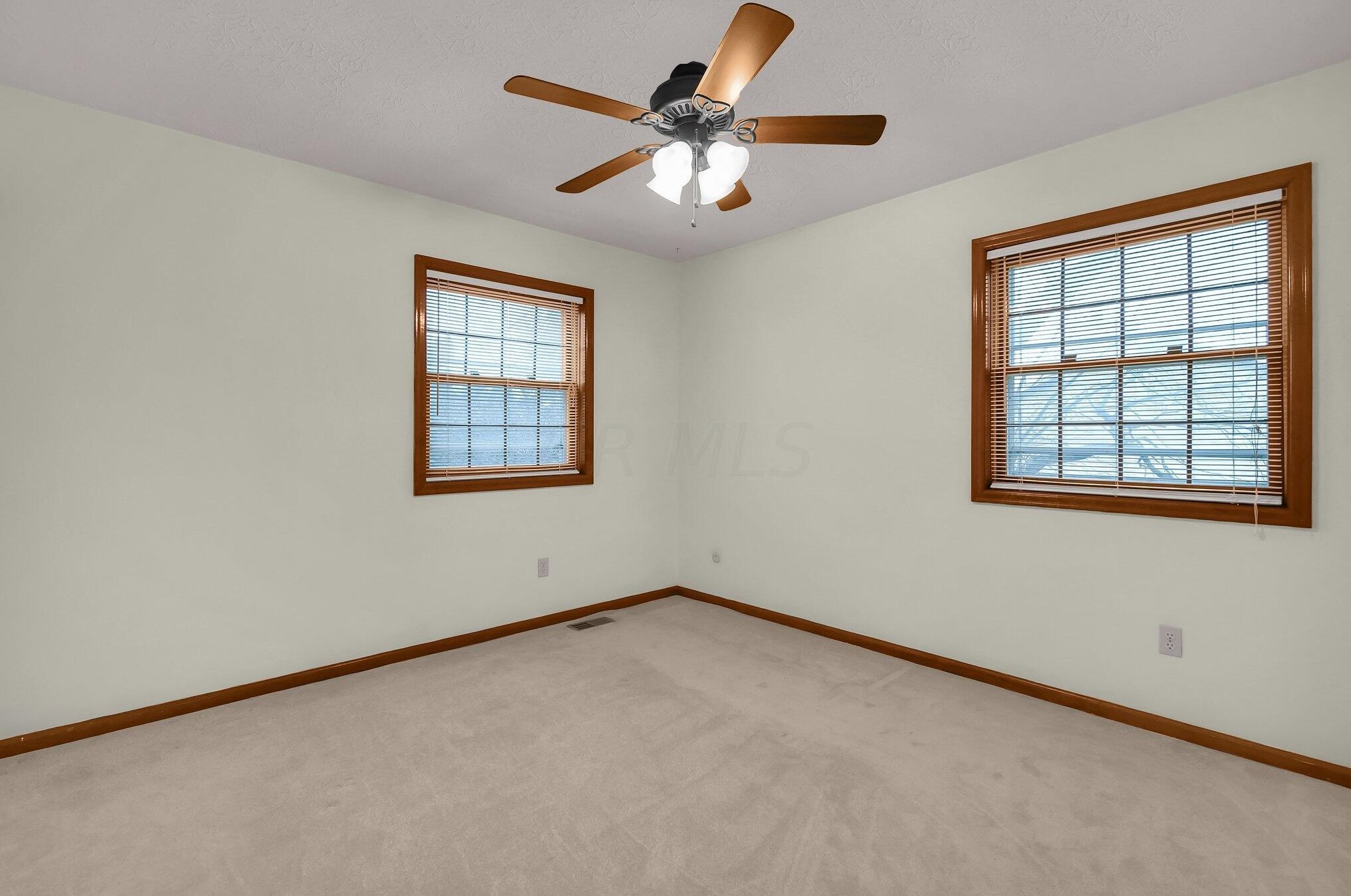 1261 Youngland Dr, Columbus OH 43228-9599 exterior