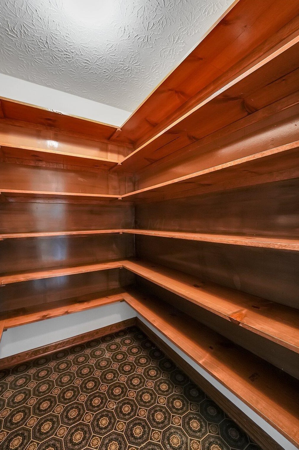 1261 Youngland Dr, Columbus OH 43228-9599 exterior