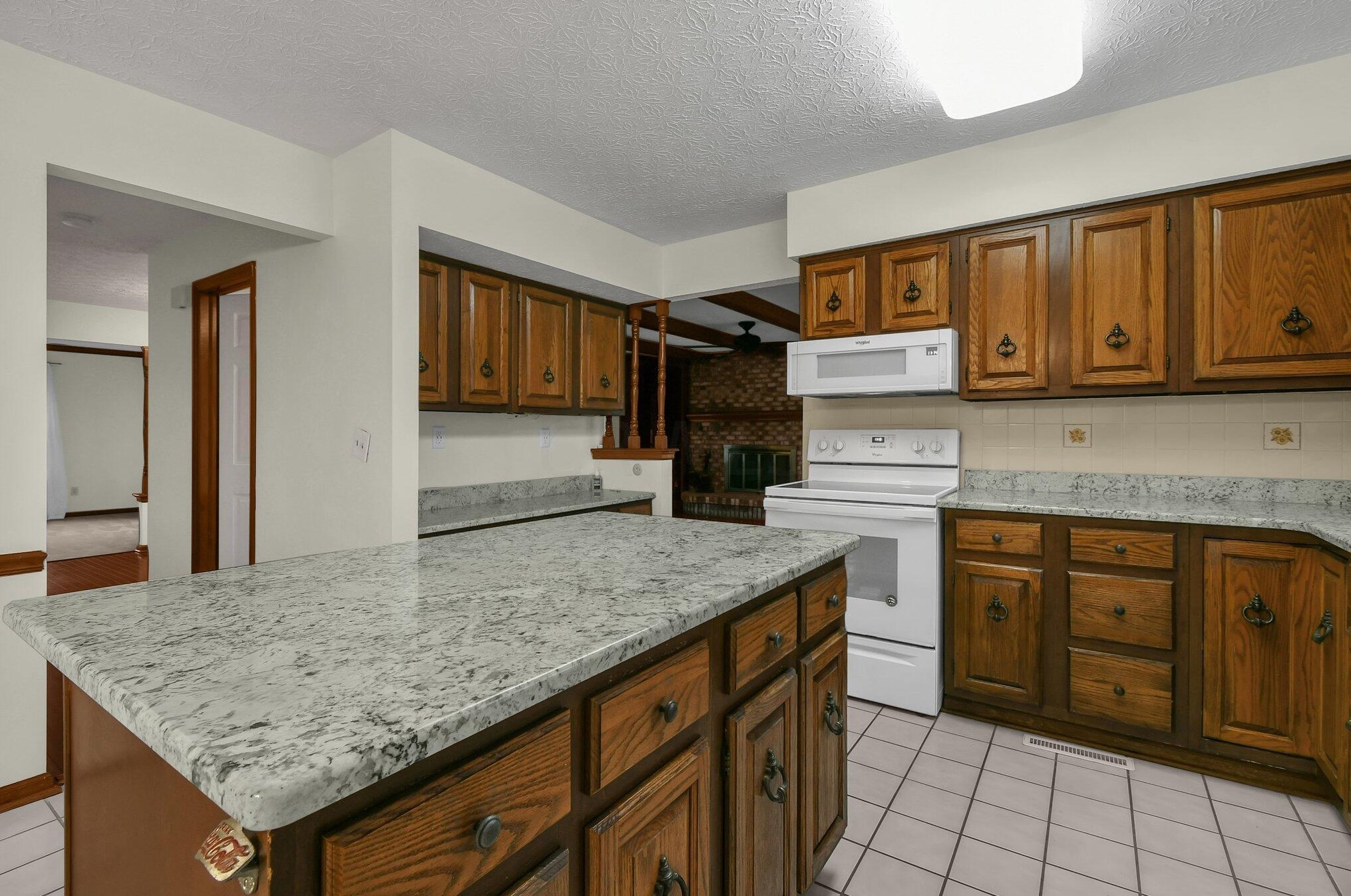 1261 Youngland Dr, Columbus OH 43228-9599 exterior