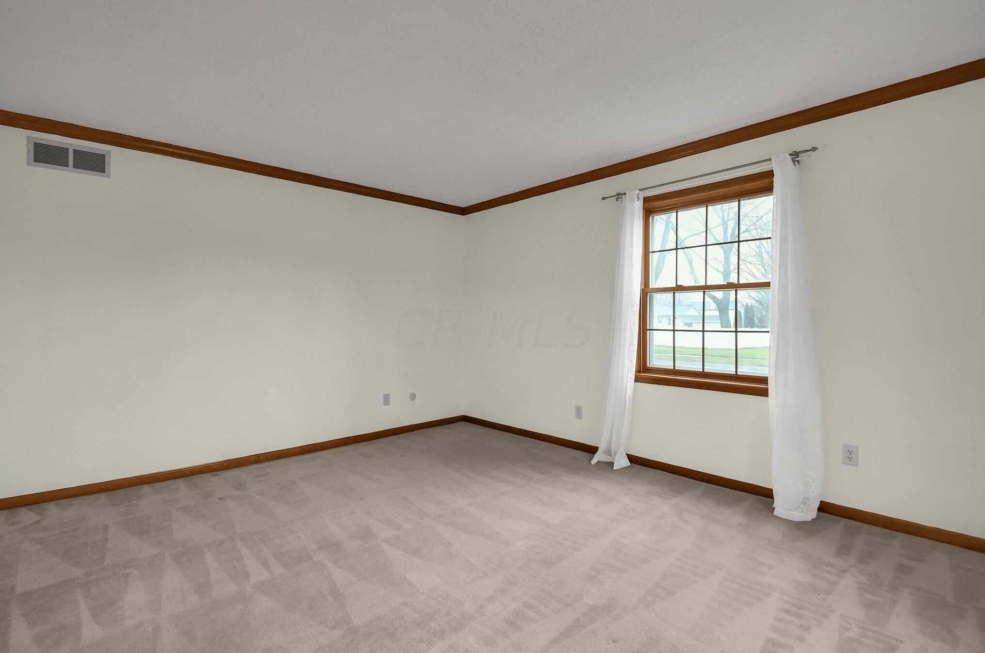 1261 Youngland Dr, Columbus OH 43228-9599 exterior