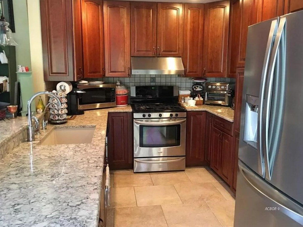 4 New York Ave, Wellston, OH 45692-1336