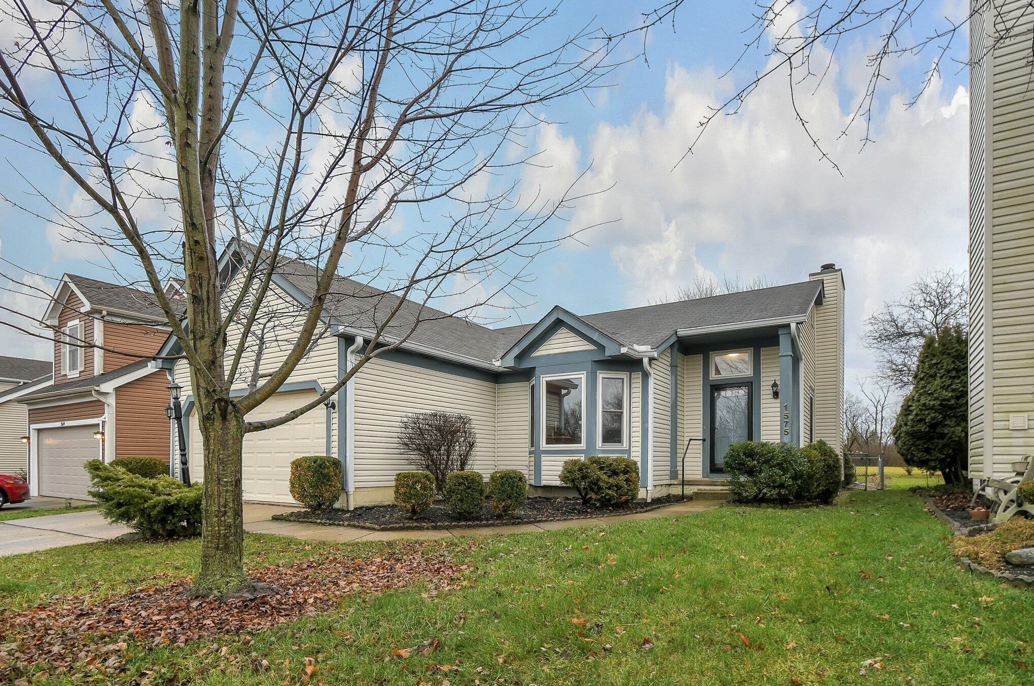 1575 Bendelow Dr, Columbus, OH 43228-7011