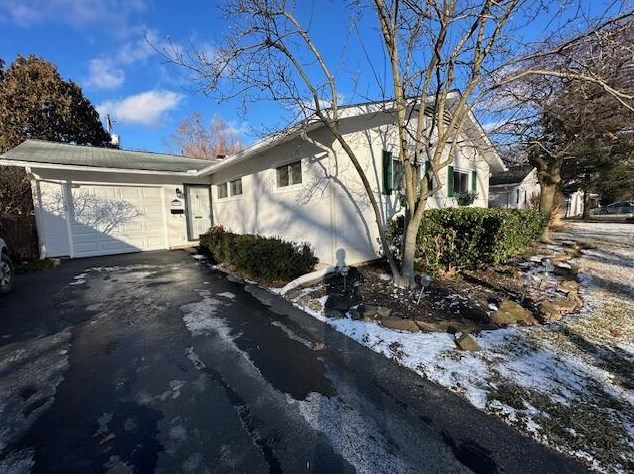 2374 Bristol Rd, Columbus, OH 43221-1206