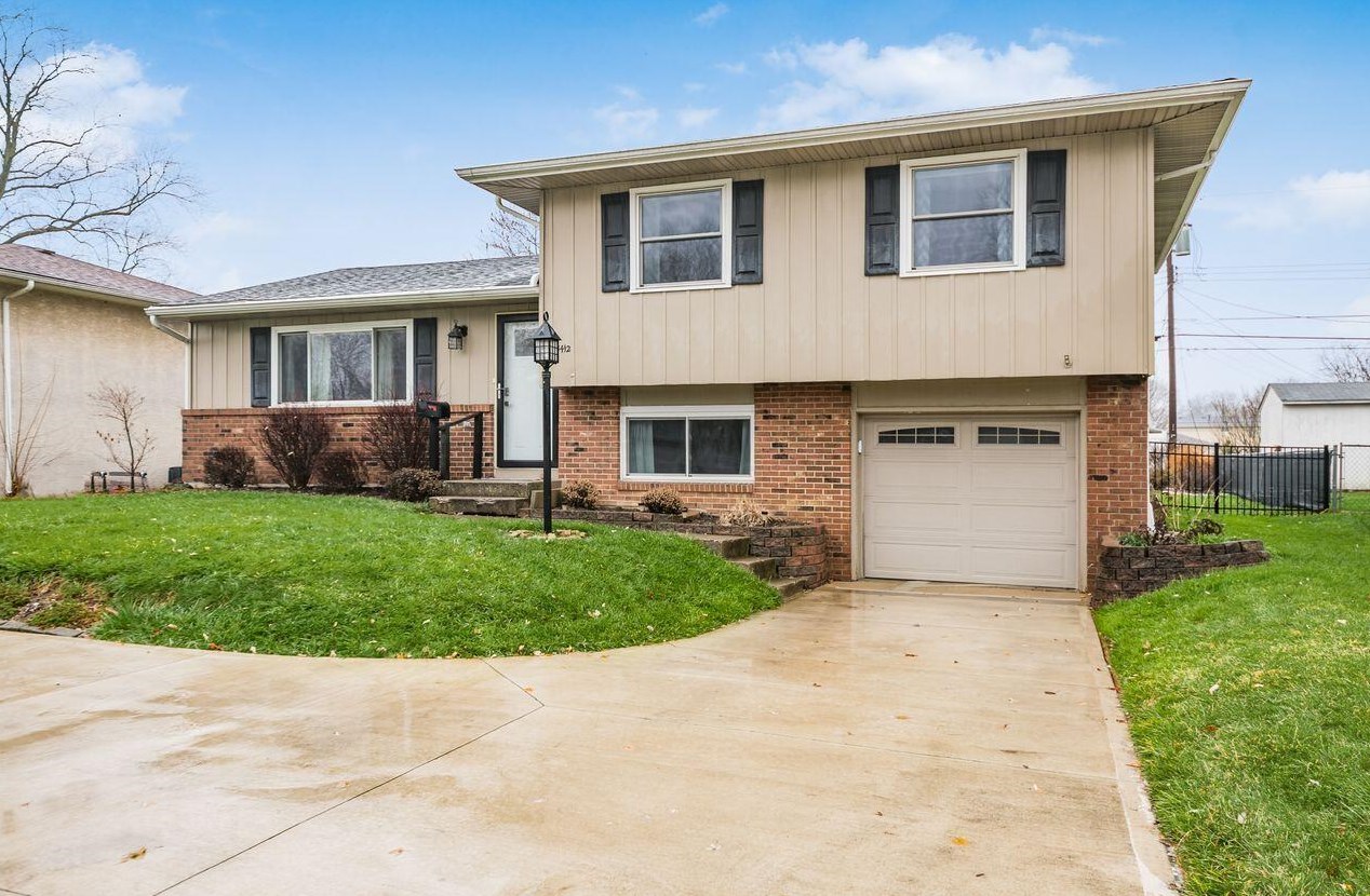 3412 Dempsey Rd, Westerville, OH 43081-3924