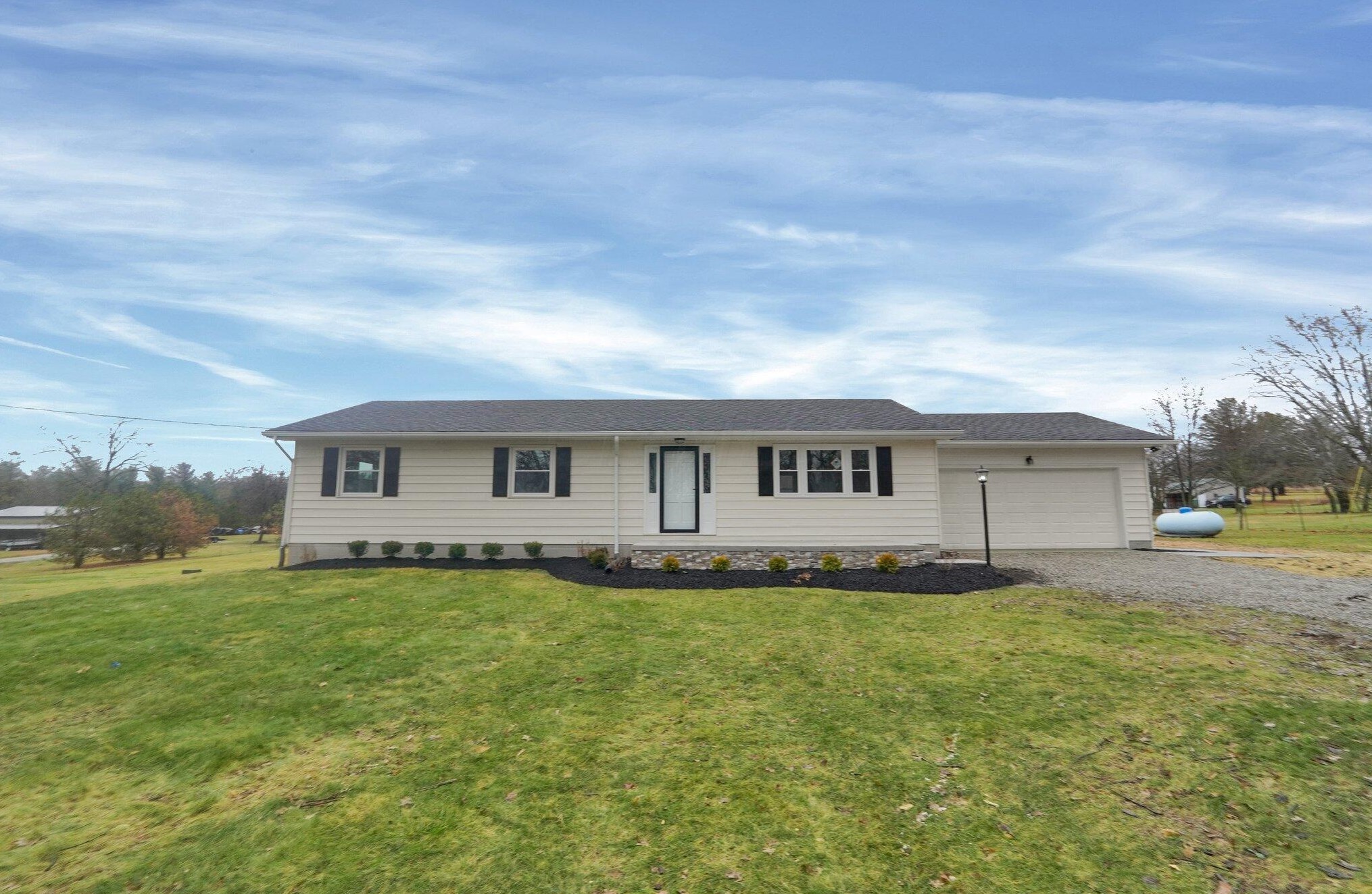 8516 Hagerty Rd, Ashville, OH 43103-9370
