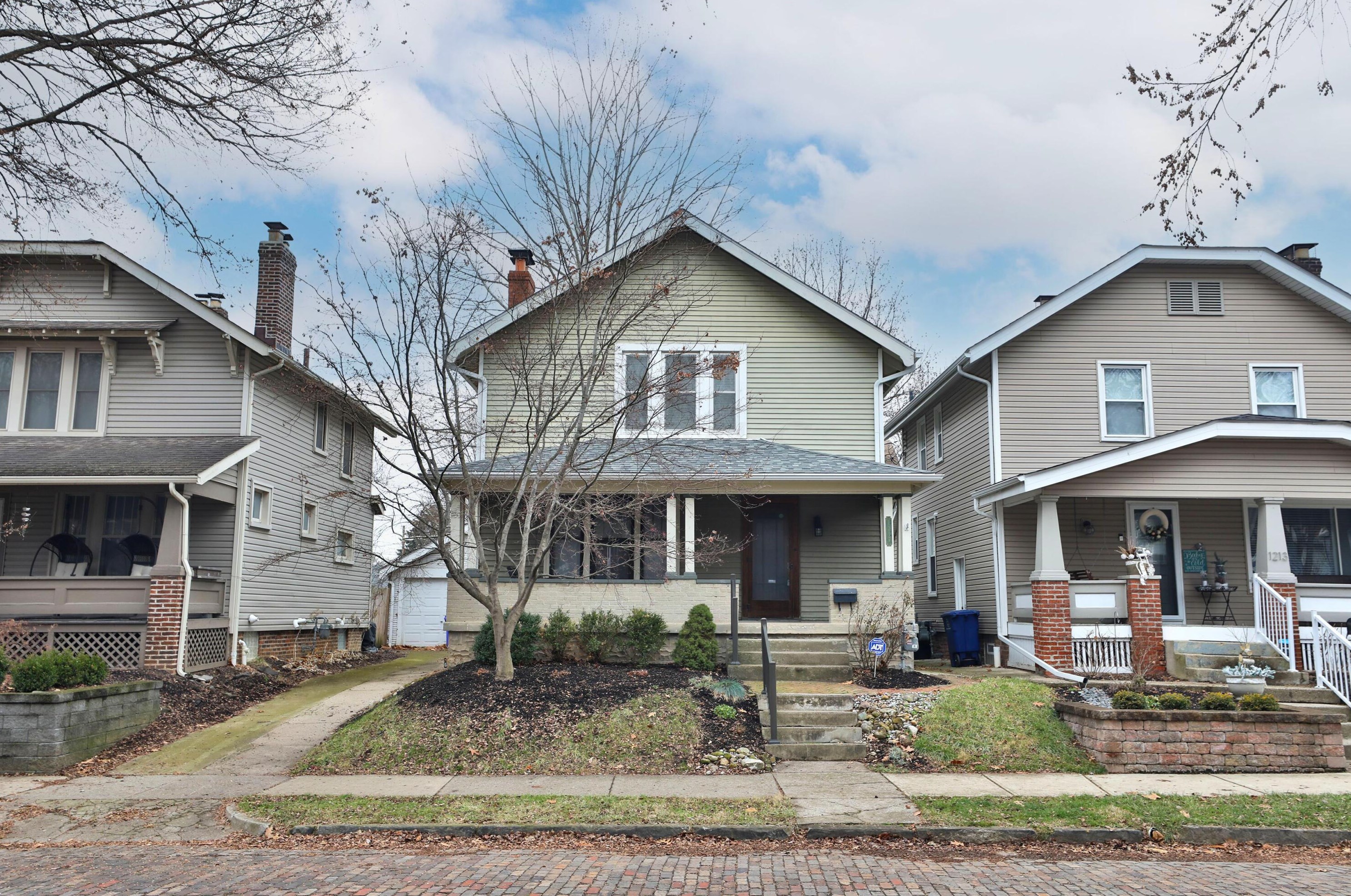 1217 Bruck St, Columbus, OH 43206-3607