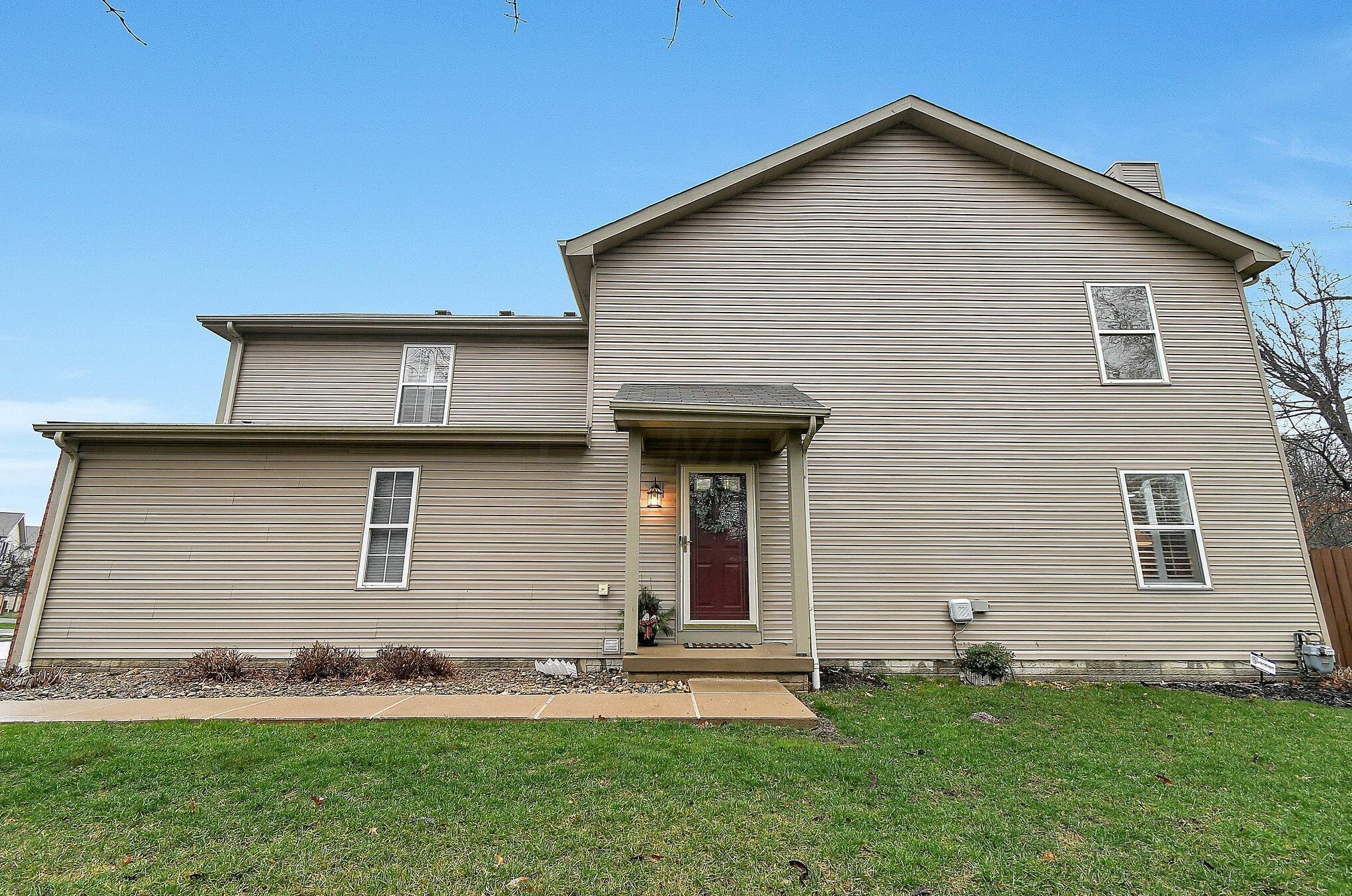 578 Chadwood Dr, Columbus, OH 43230-6255