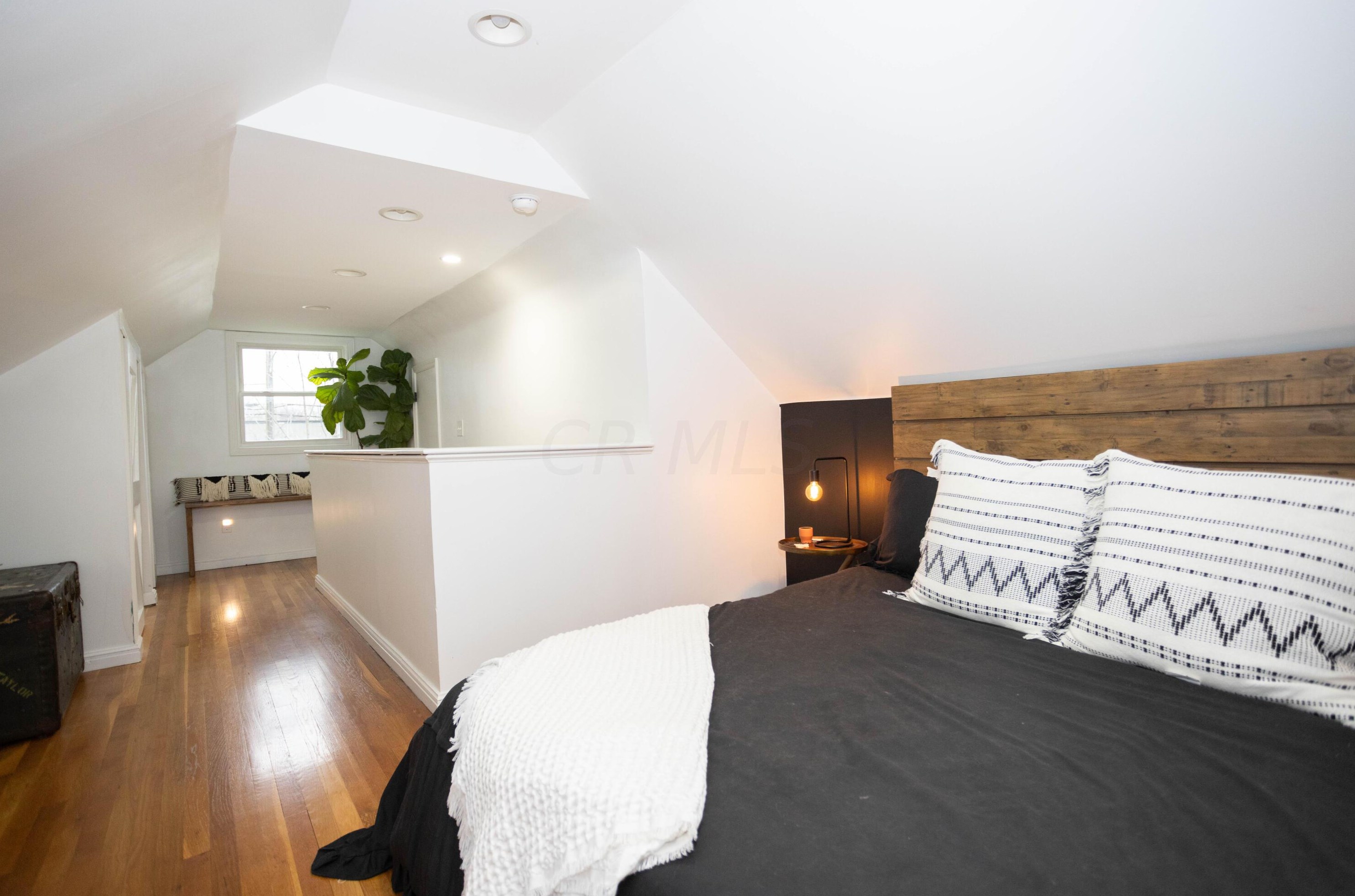 720 Dominion Blvd, Columbus OH  43214-2277 exterior