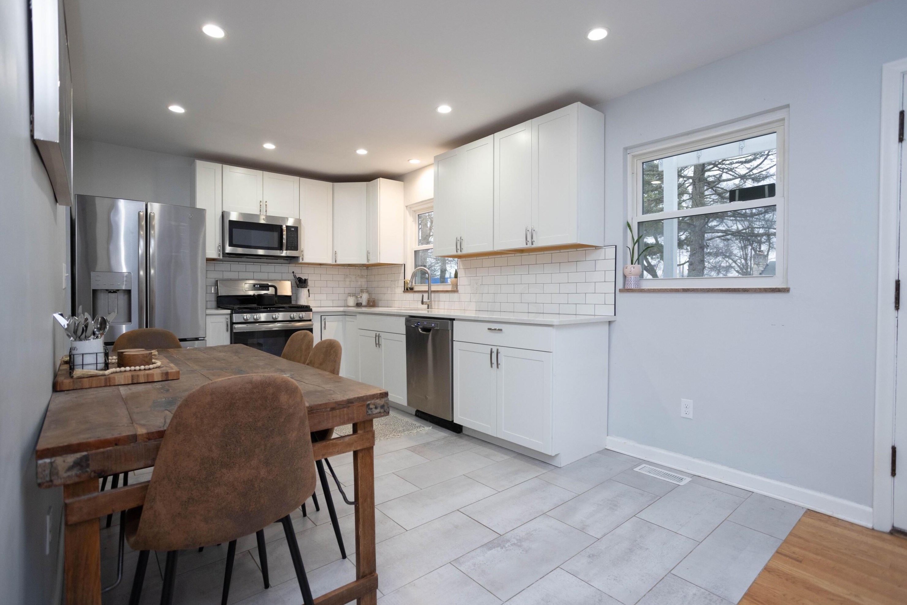 720 Dominion Blvd, Columbus OH  43214-2277 exterior